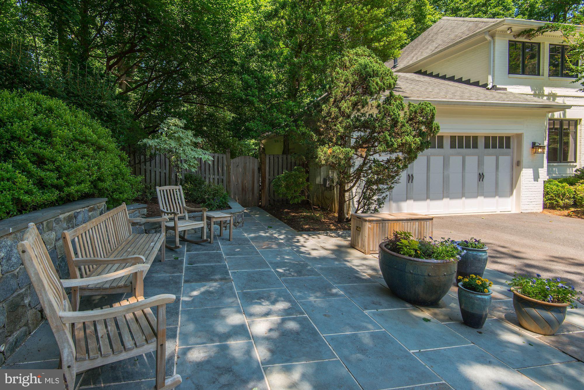 THE PALISADES - Residential