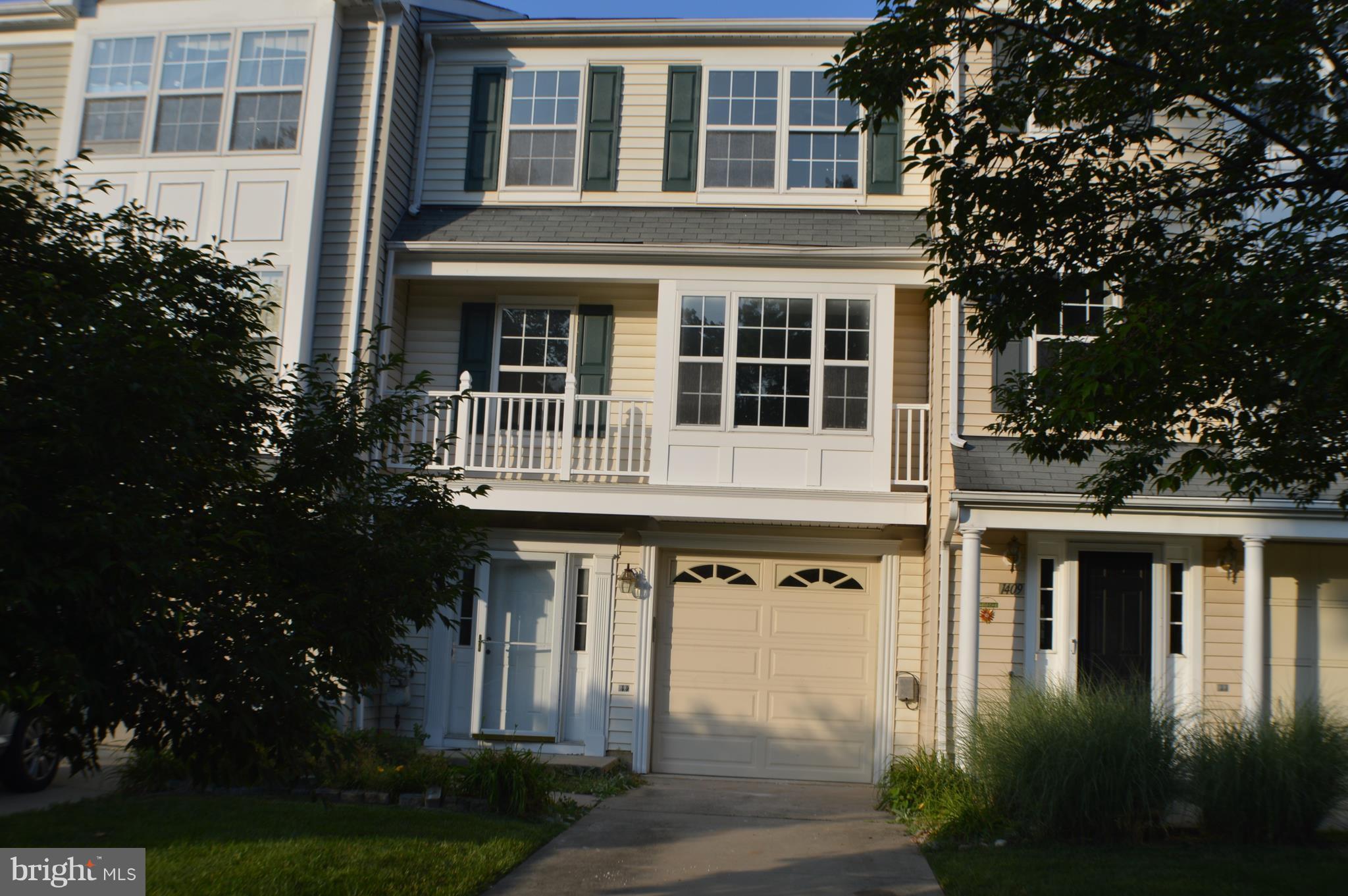 COURTS AT BELLE POINTE - Residential Lease