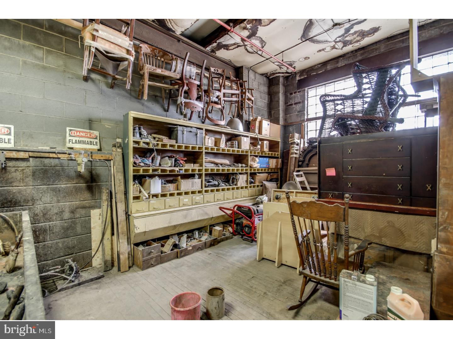 OLDE KENSINGTON - Commercial Sale