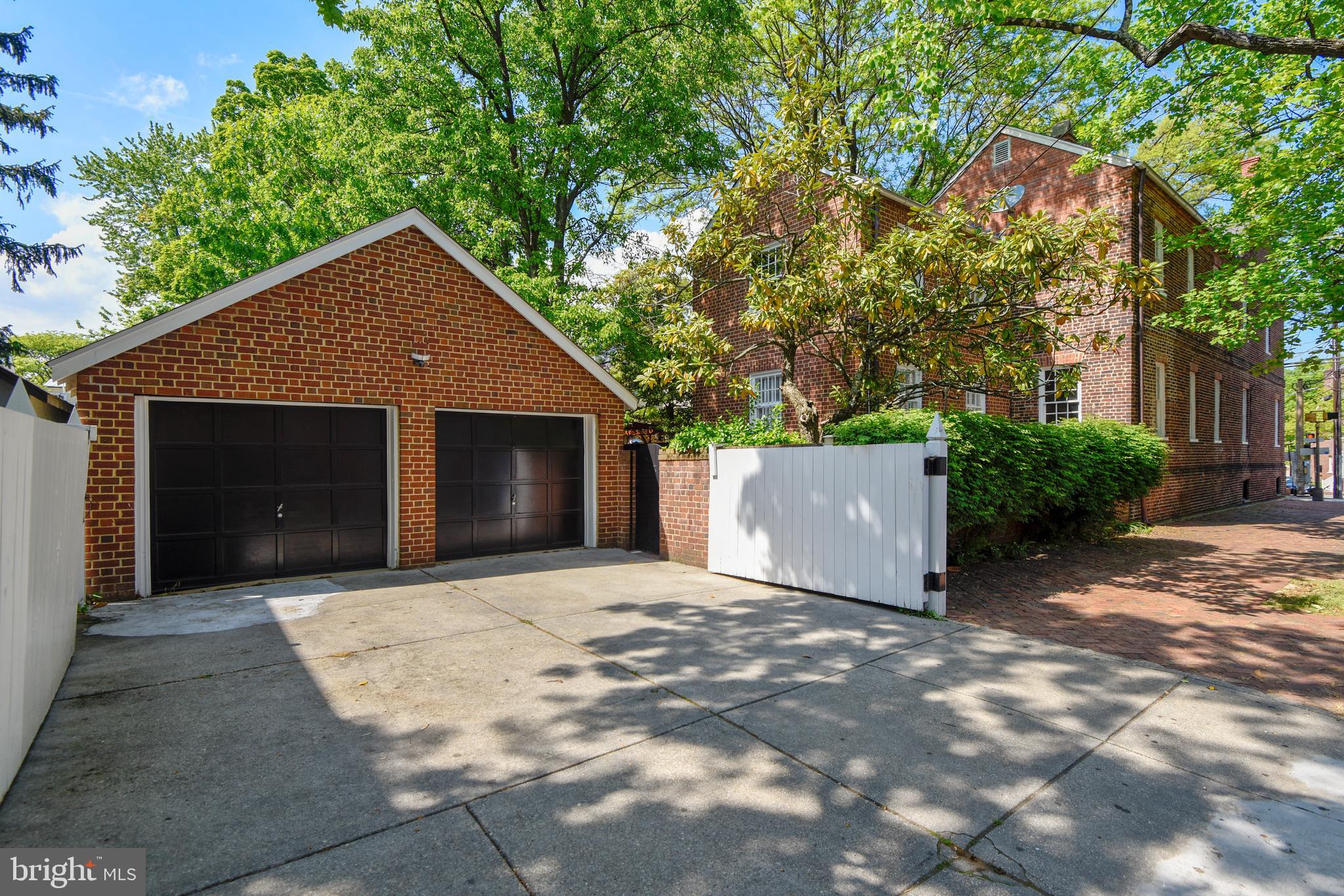 HISTORIC DISTRICT - Residential