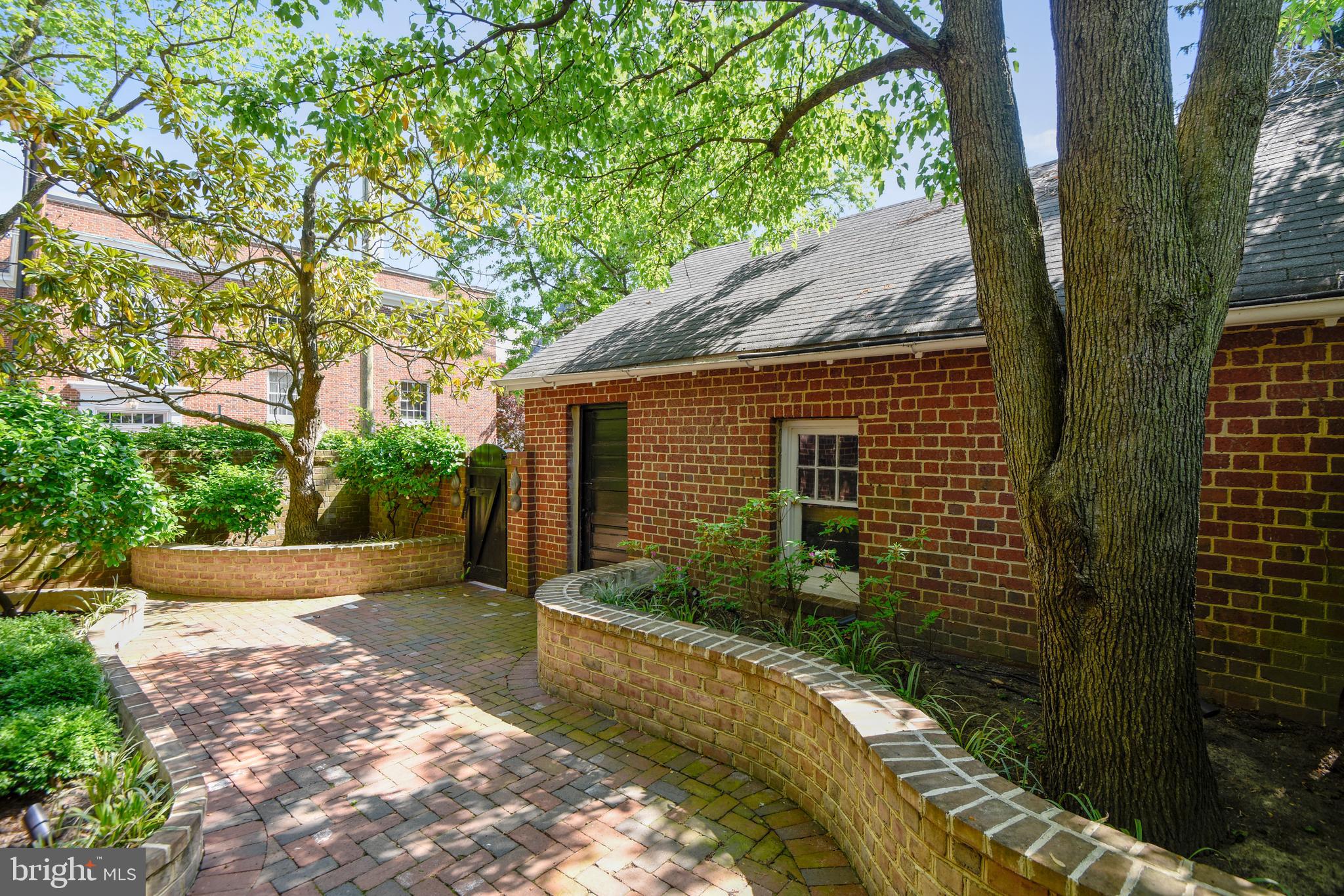 HISTORIC DISTRICT - Residential