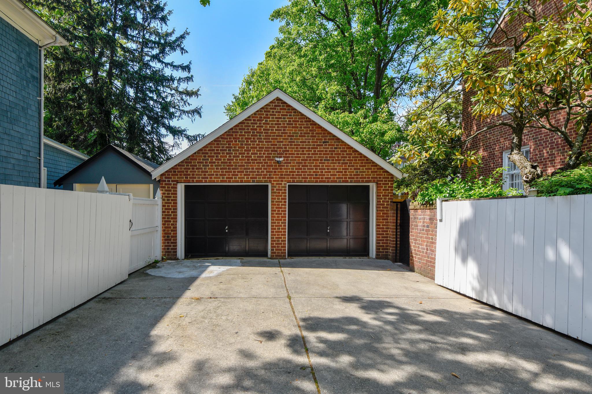 HISTORIC DISTRICT - Residential