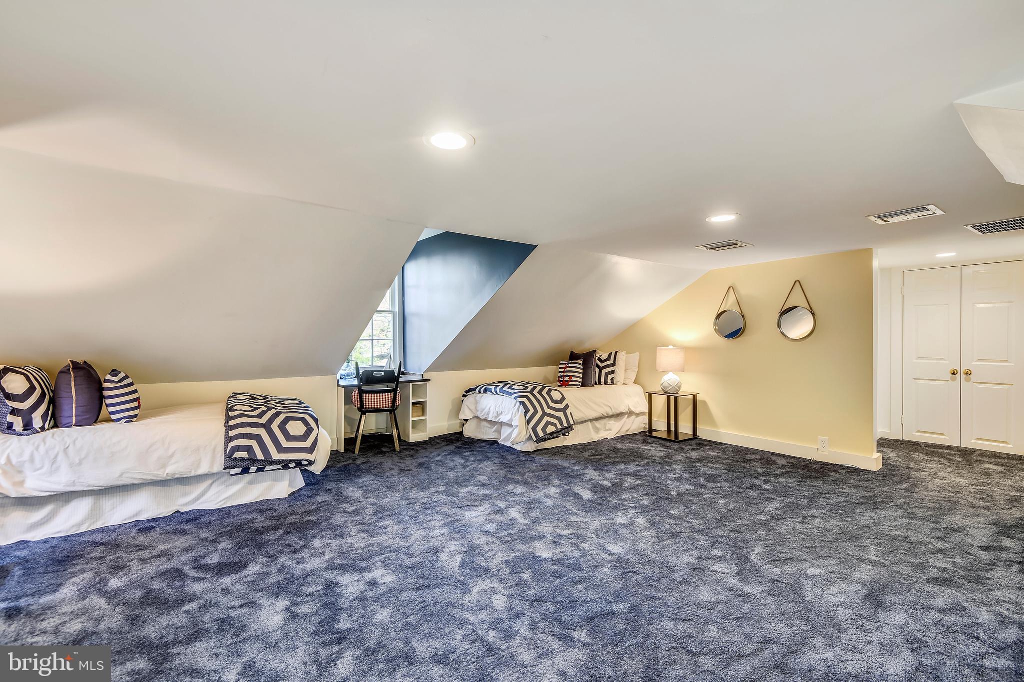 HISTORIC DISTRICT - Residential