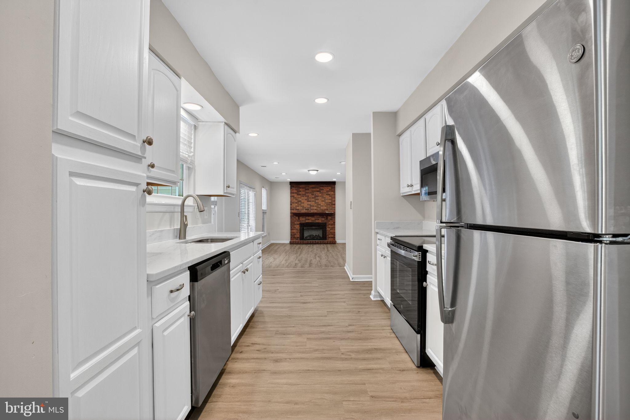 FOX RUN ESTATES - Residential