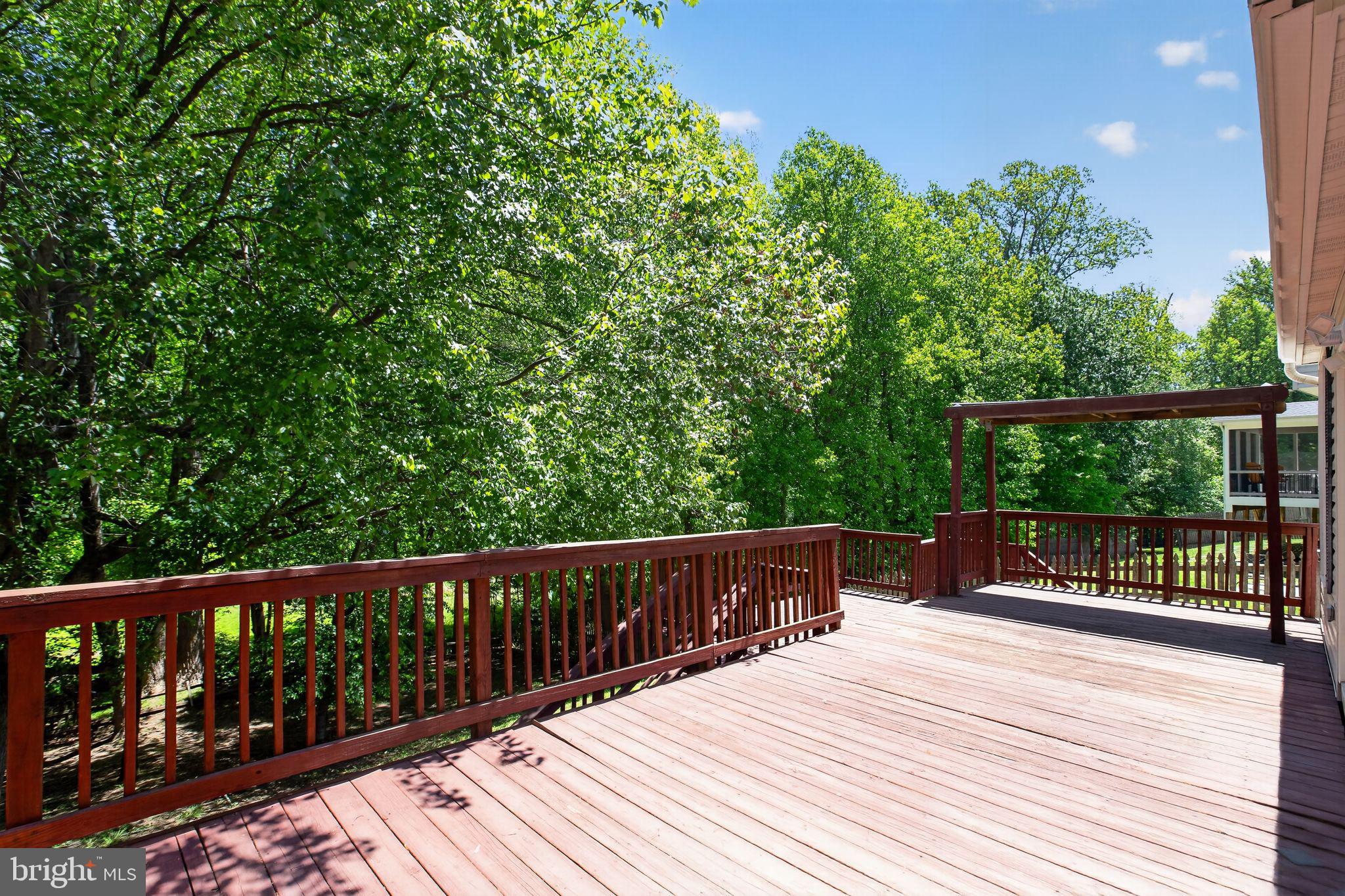 FOX RUN ESTATES - Residential