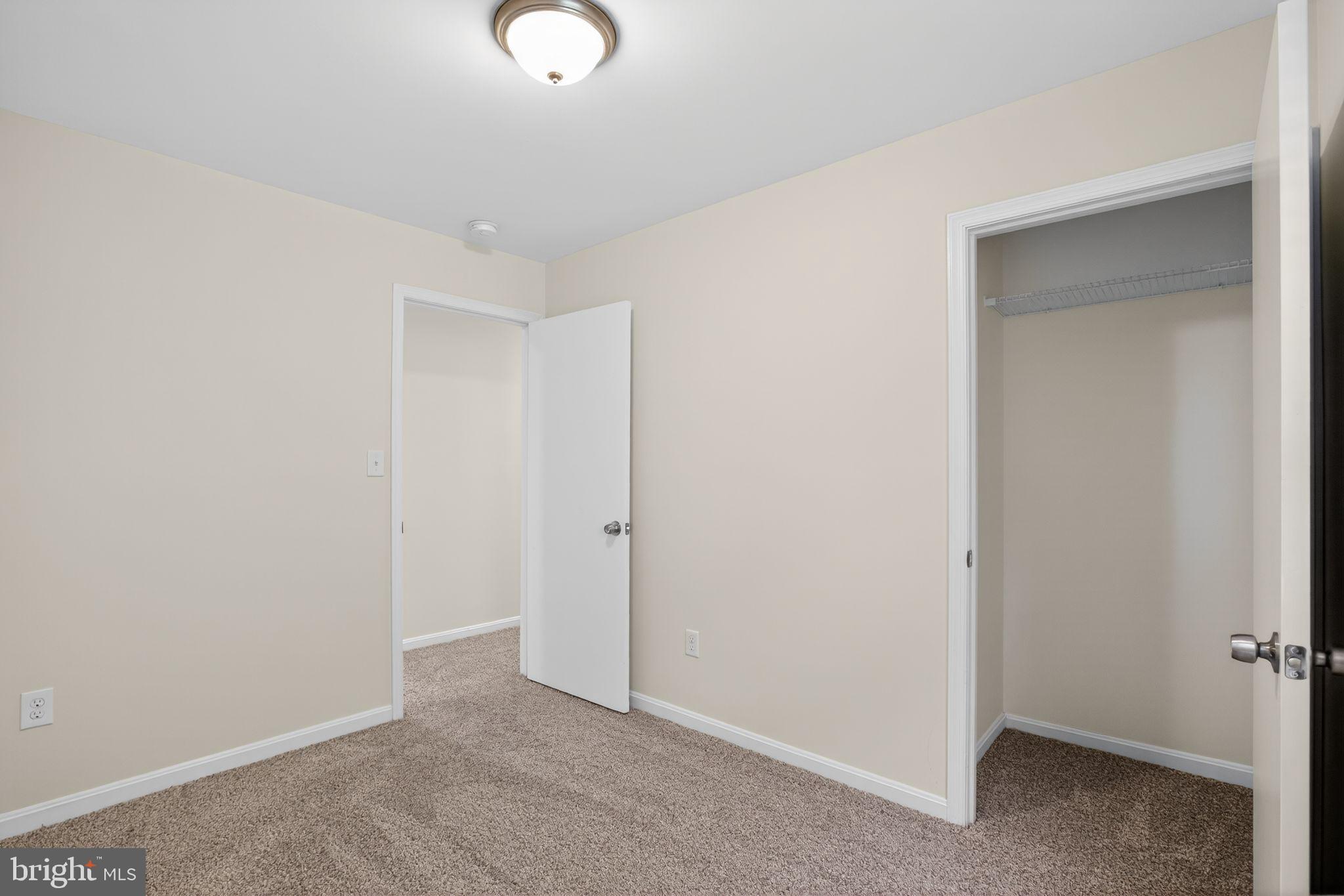 FOX RUN ESTATES - Residential