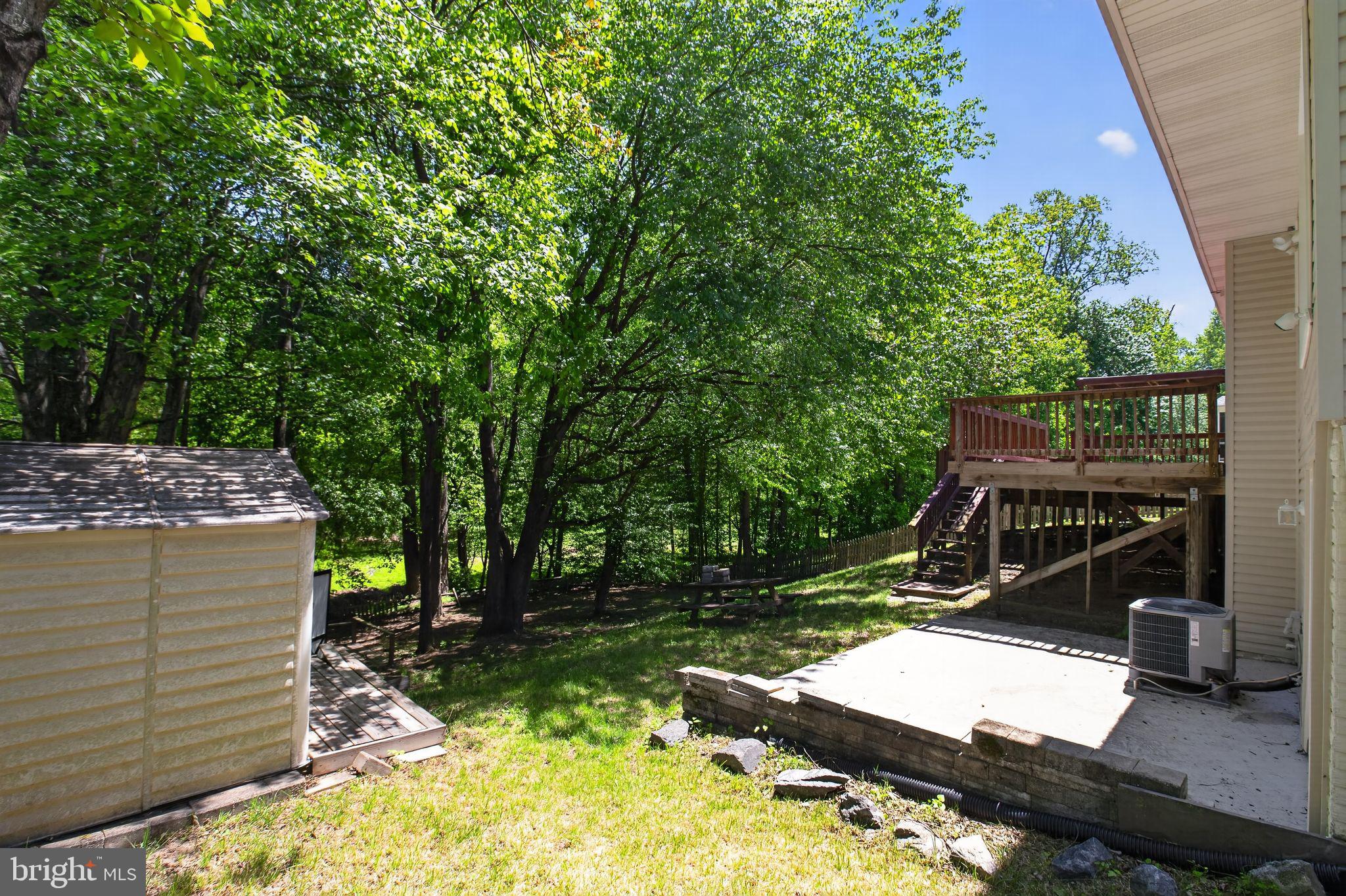 FOX RUN ESTATES - Residential