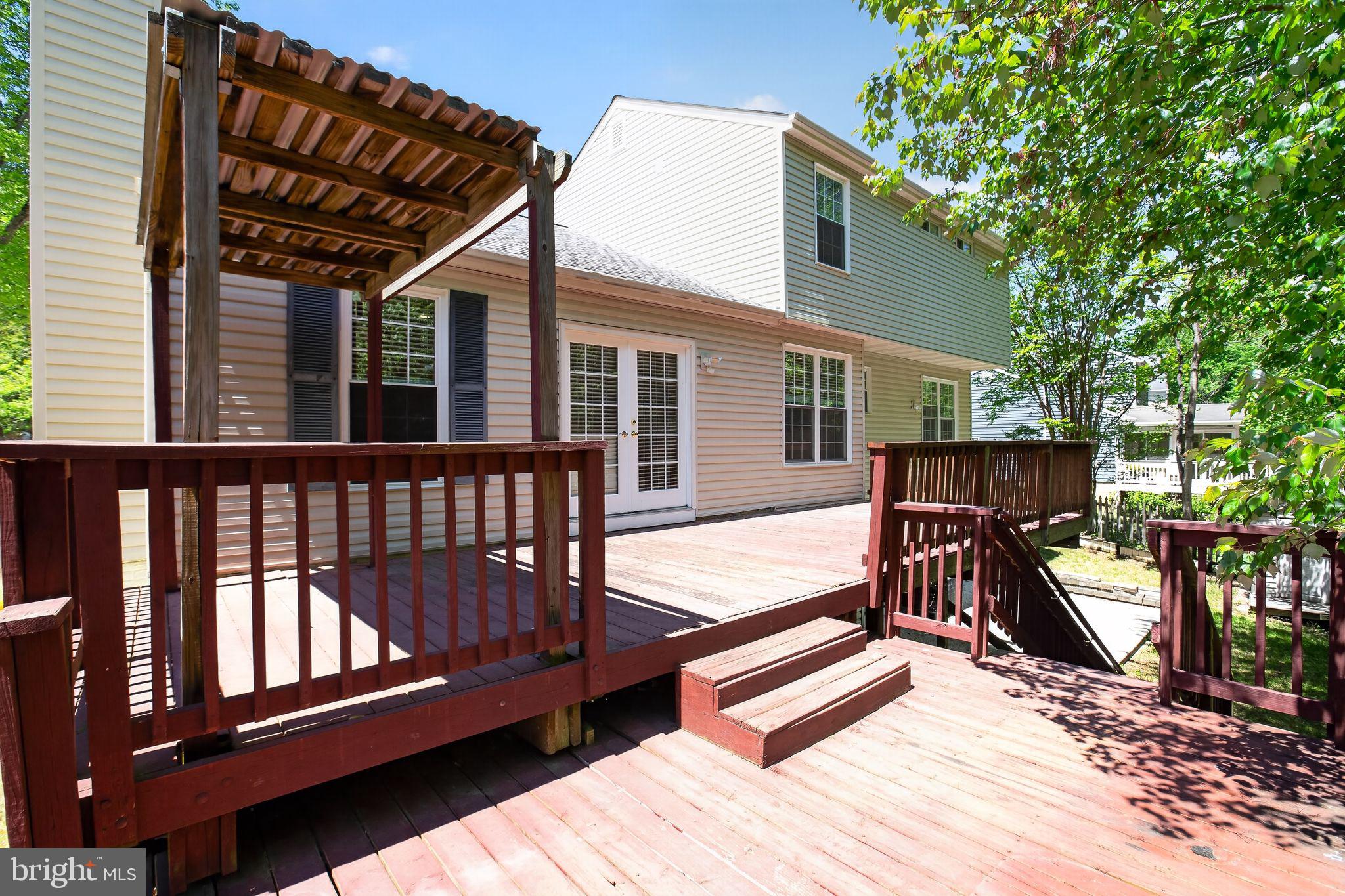 FOX RUN ESTATES - Residential