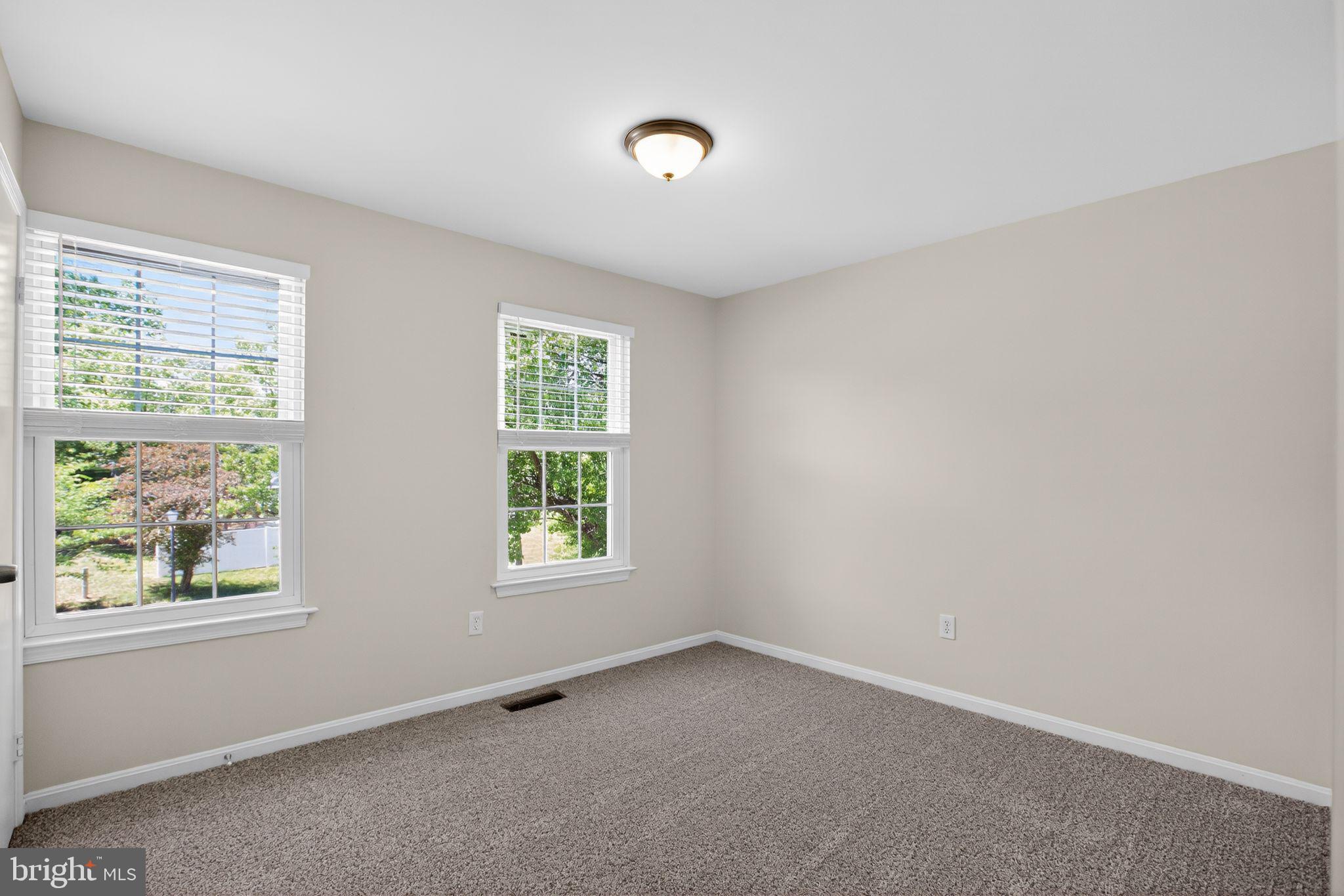 FOX RUN ESTATES - Residential