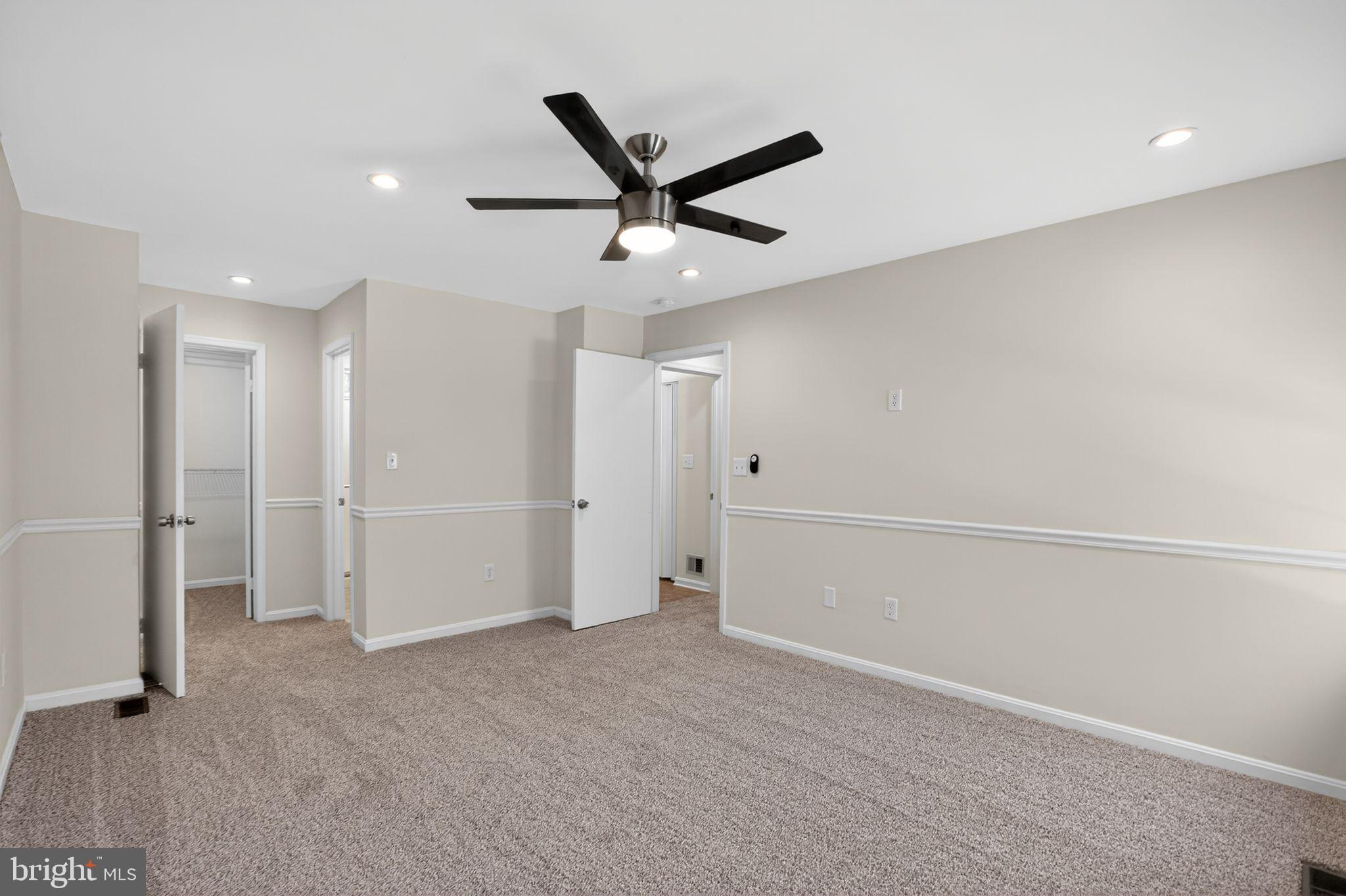 FOX RUN ESTATES - Residential
