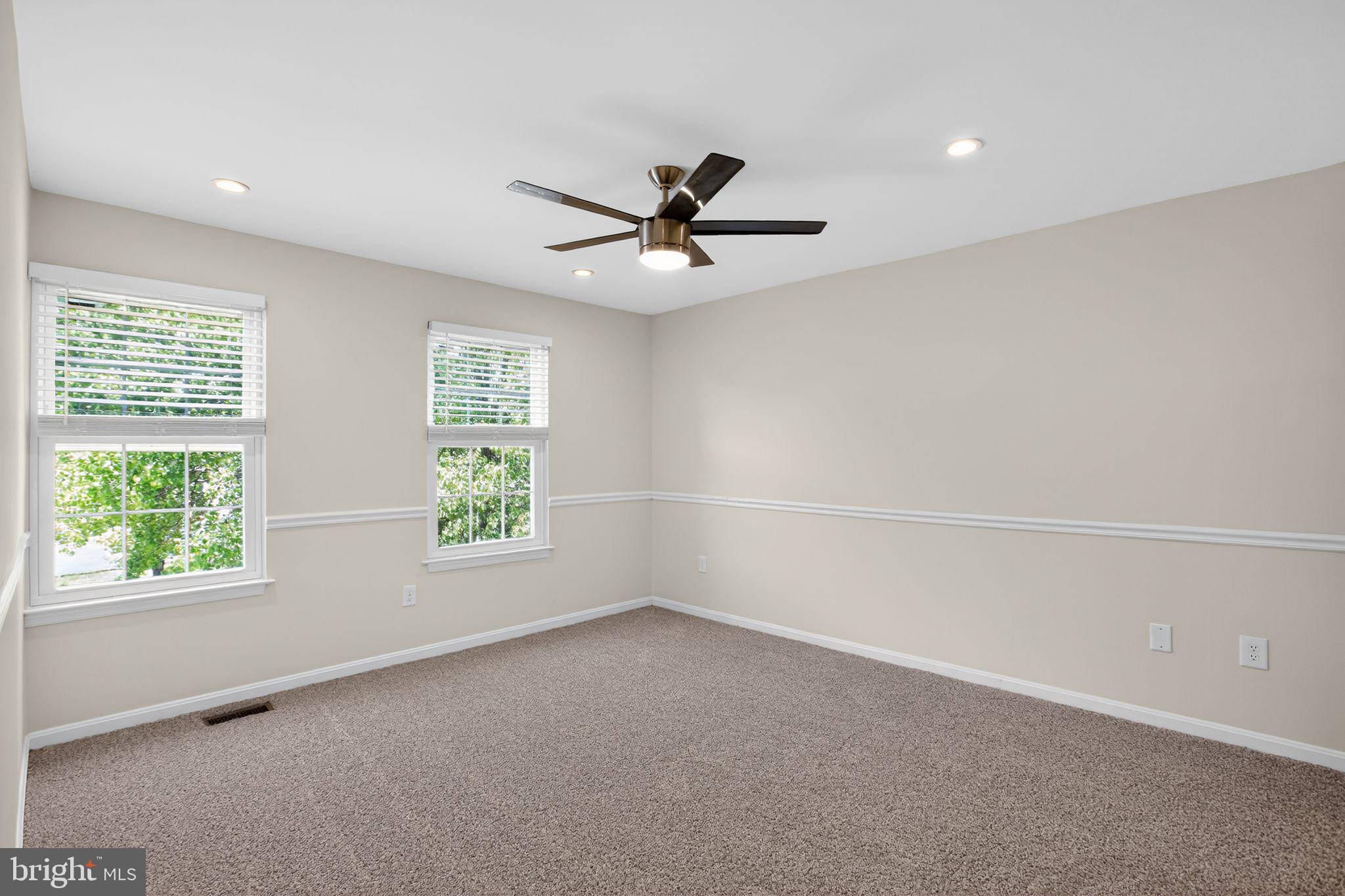 FOX RUN ESTATES - Residential