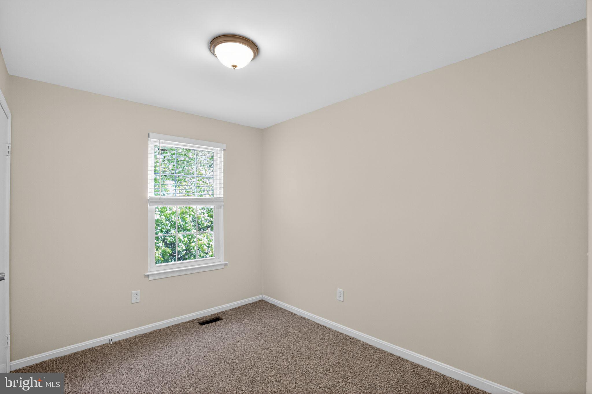 FOX RUN ESTATES - Residential