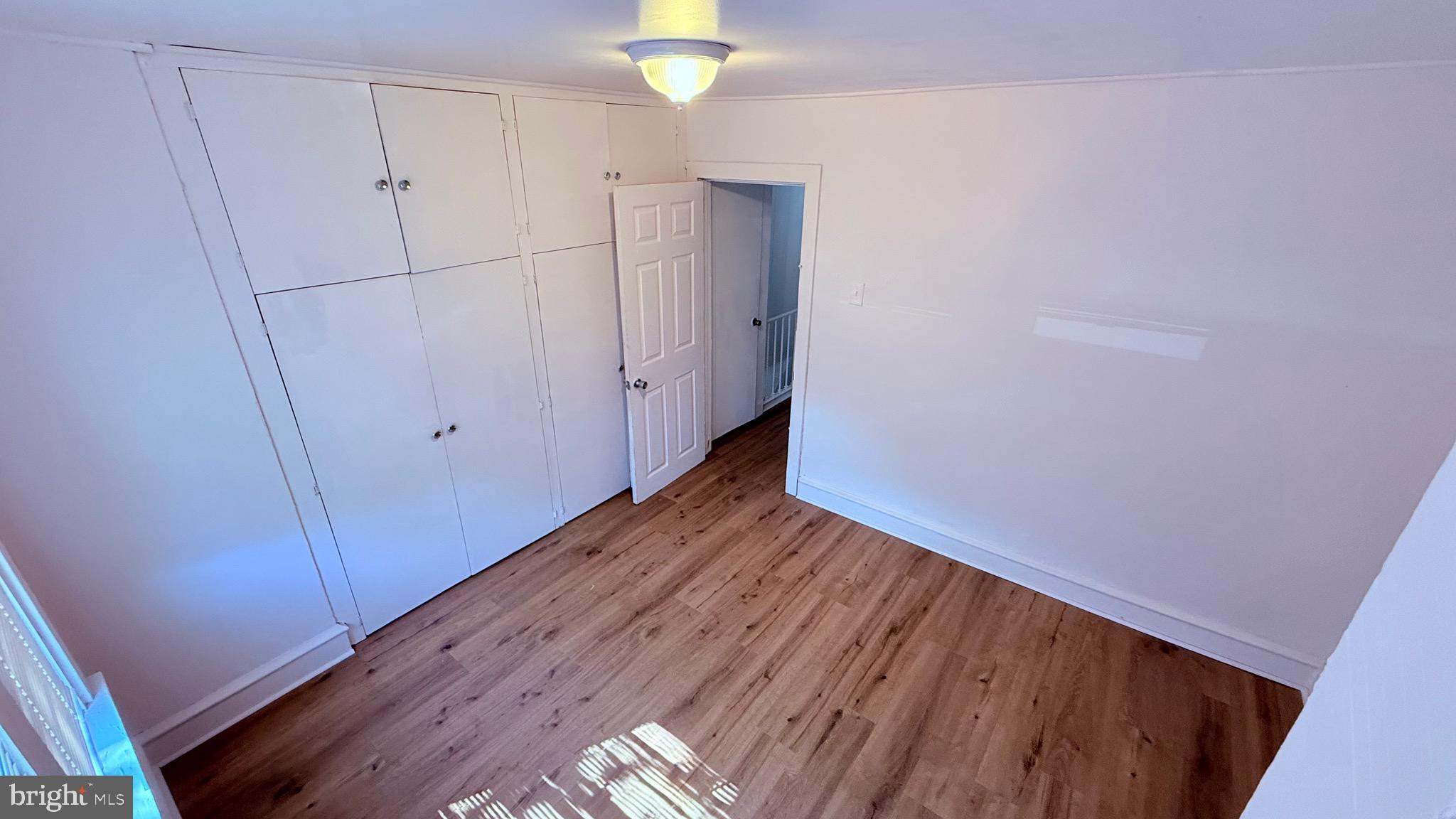 LAWNDALE - Residential