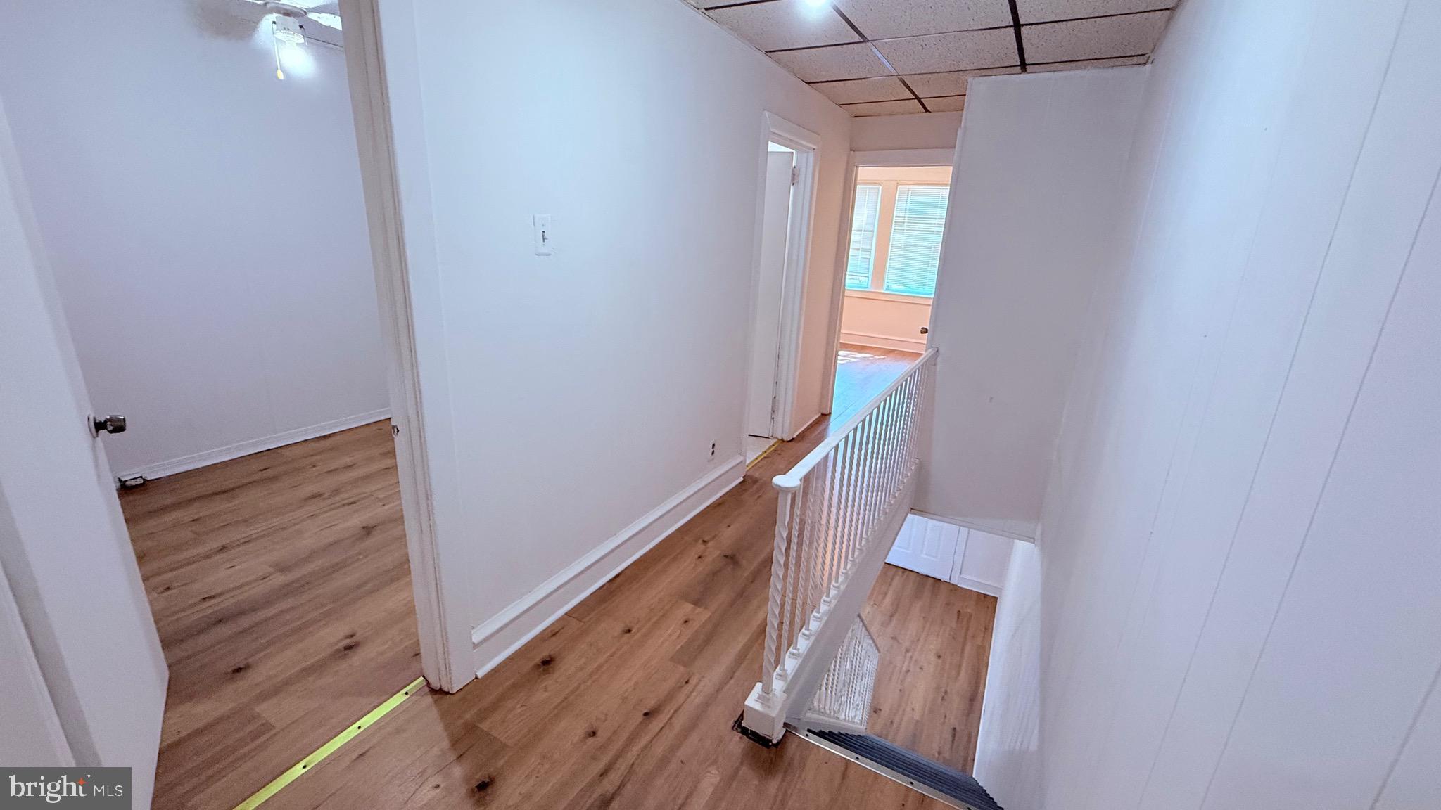 LAWNDALE - Residential