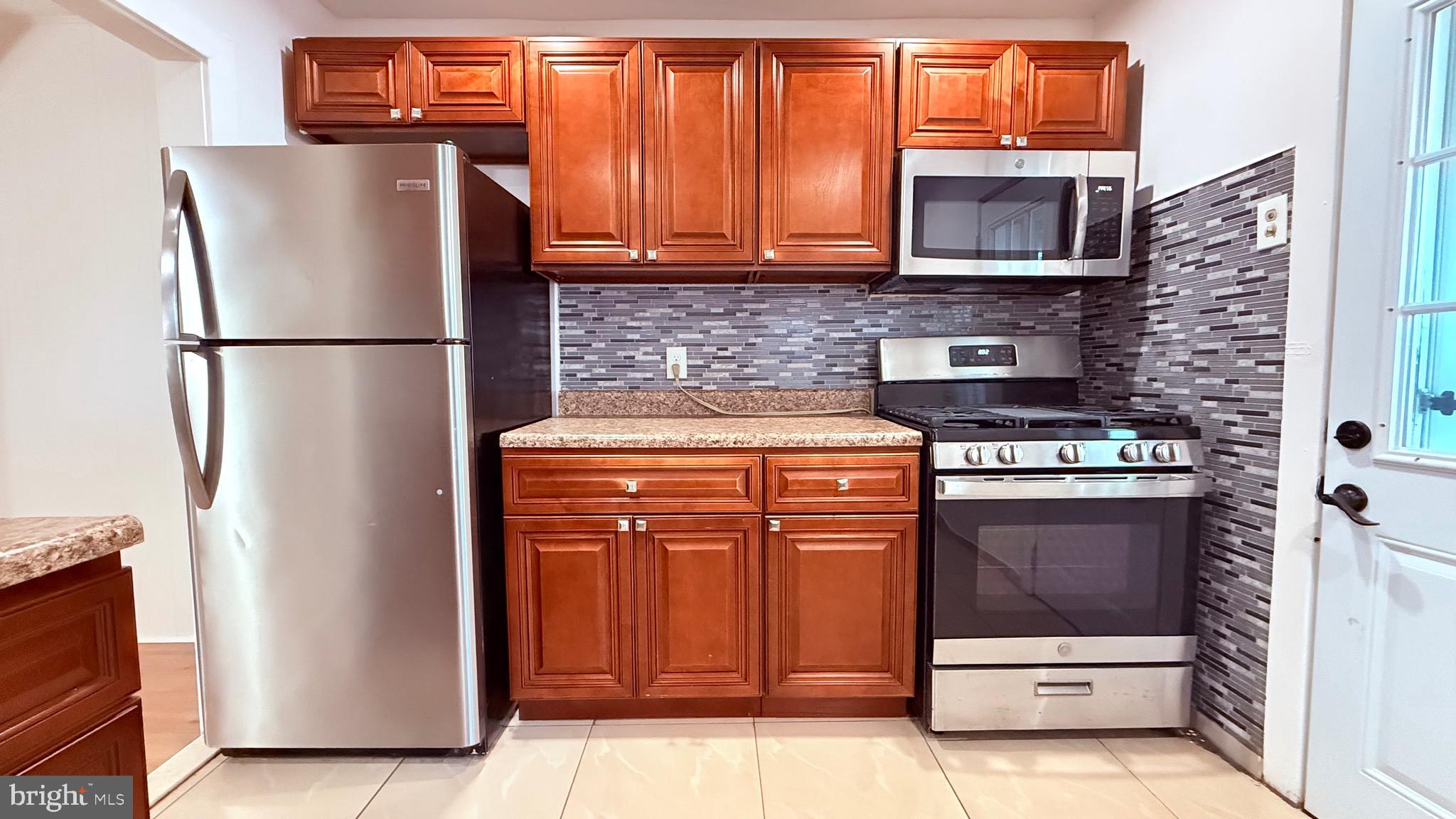 LAWNDALE - Residential