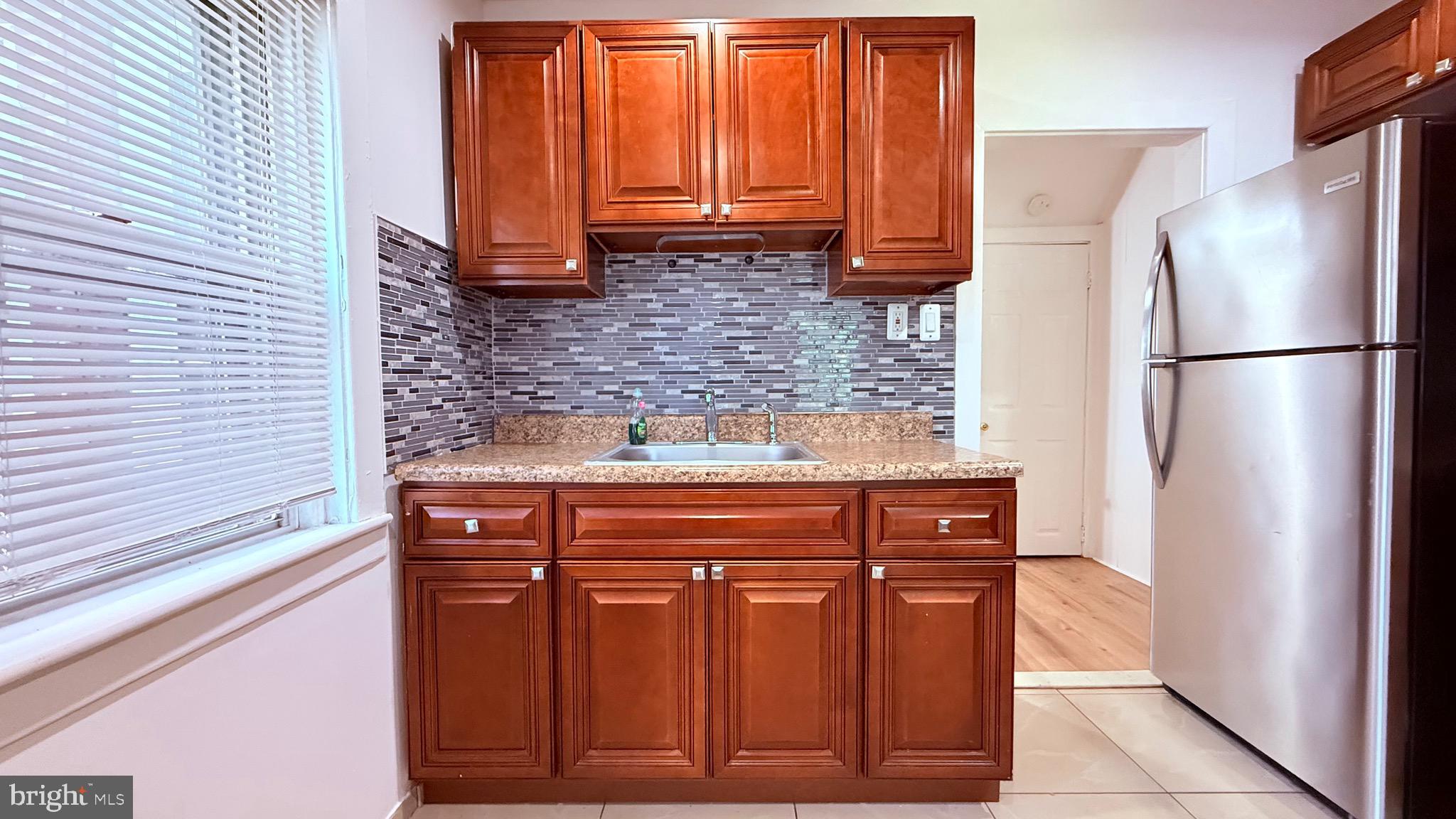 LAWNDALE - Residential