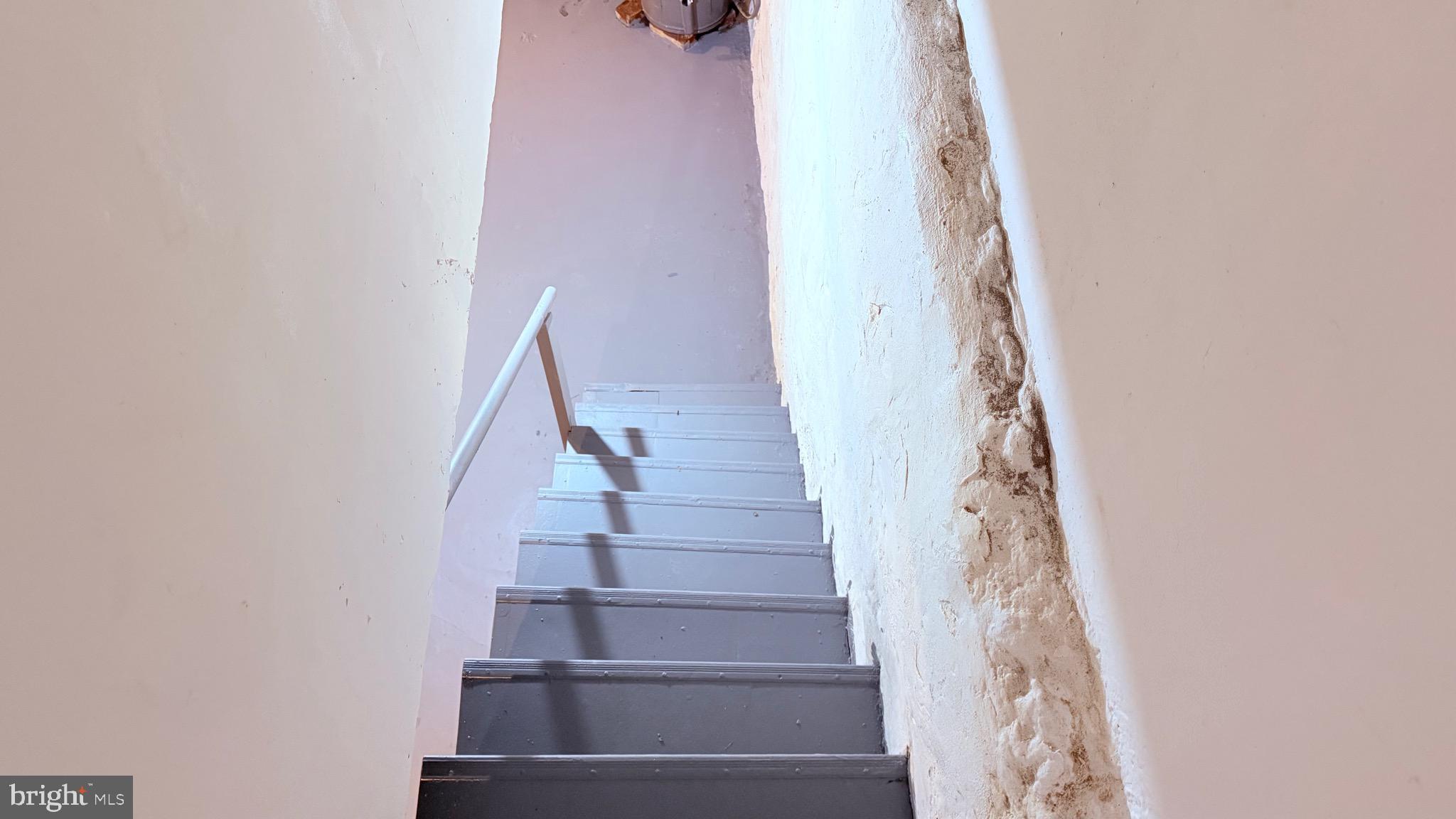 LAWNDALE - Residential