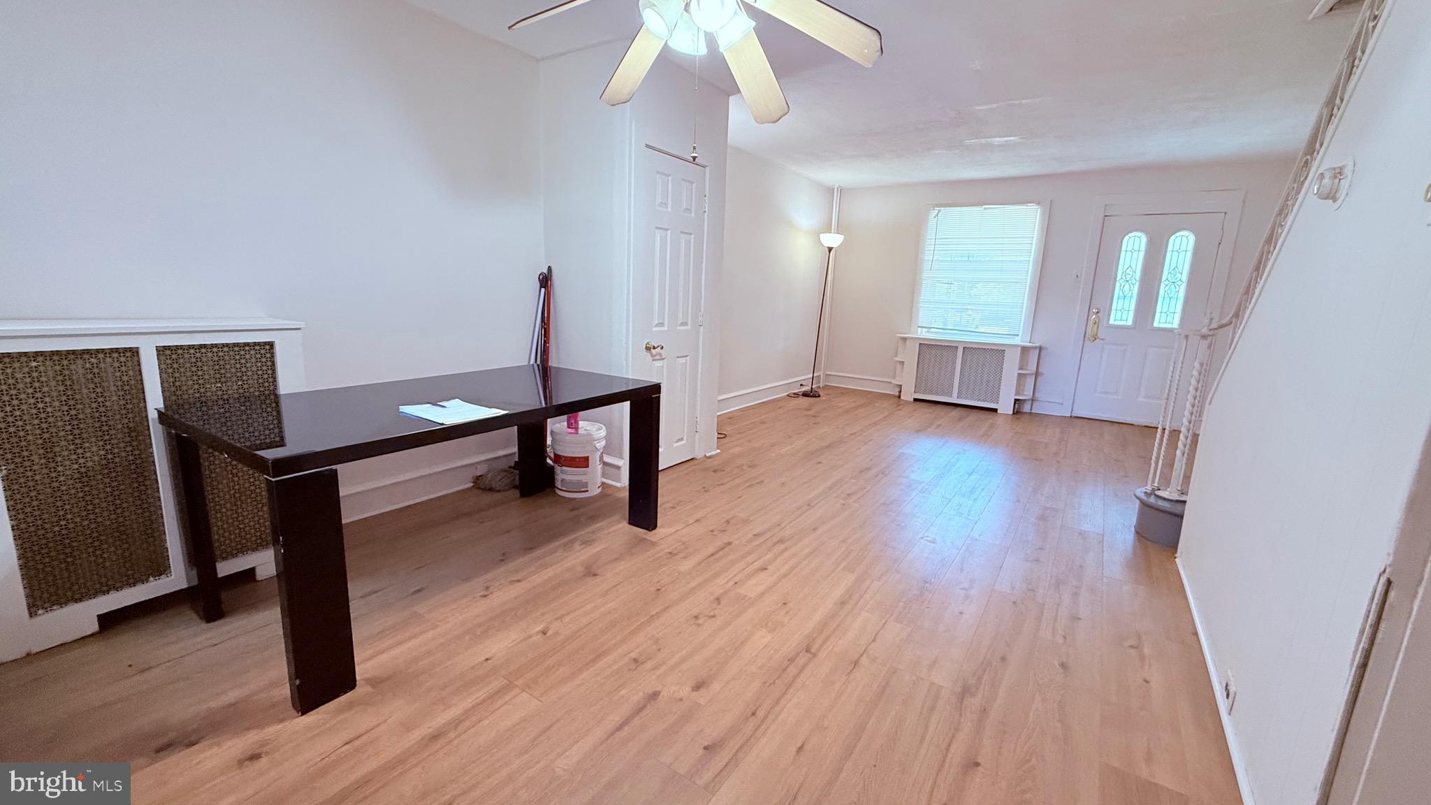 LAWNDALE - Residential