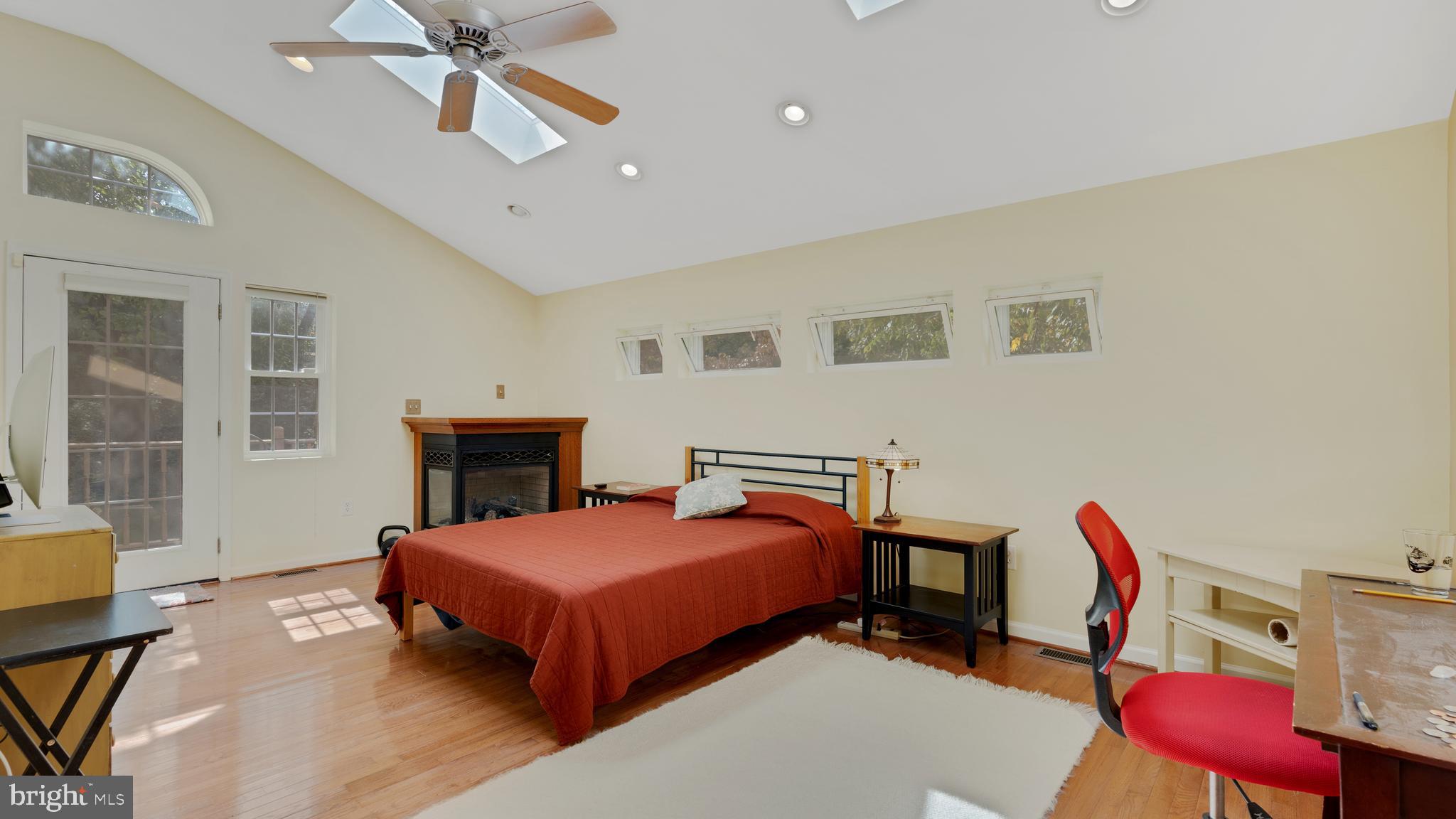 BRENTWOOD - Residential