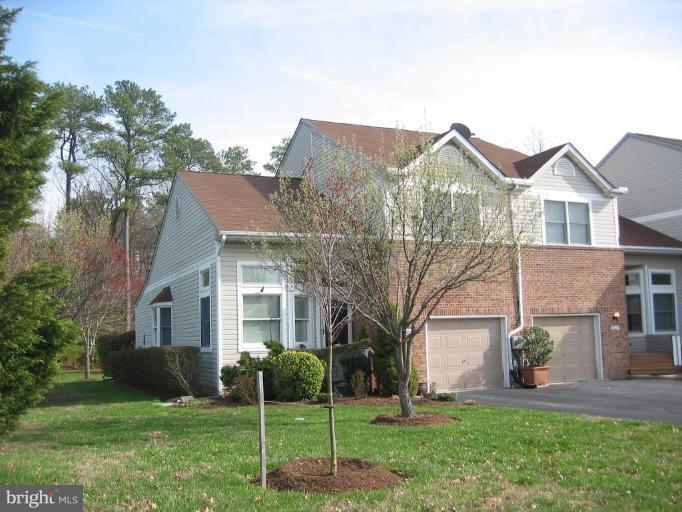 Beautiful, well maintained unit offers first floor master and updated kitchen.Sit in the sunroom and enjoy the privacy of the backyard as the unit has the pond next to it and backs to woods...enjoy all of the wildlife right in your backyard. Many new items in this house in the last five years including roof, washer and dryer, microwave, heat pump, hot water heater. Nothing to do here but move in!