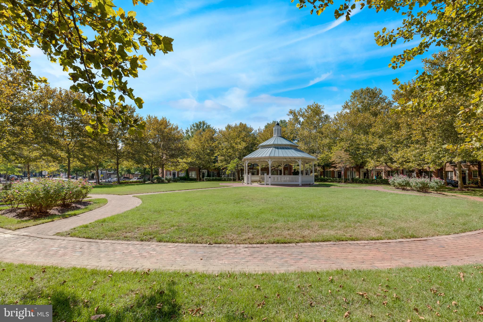 CAMERON STATION - Residential