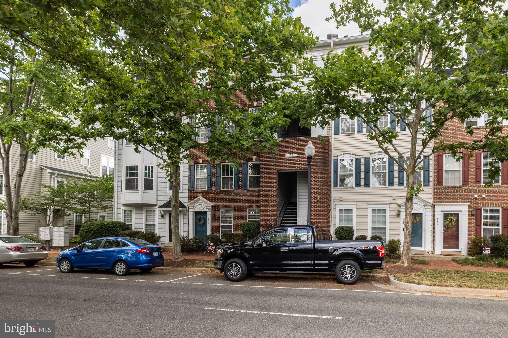 CAMERON STATION - Residential