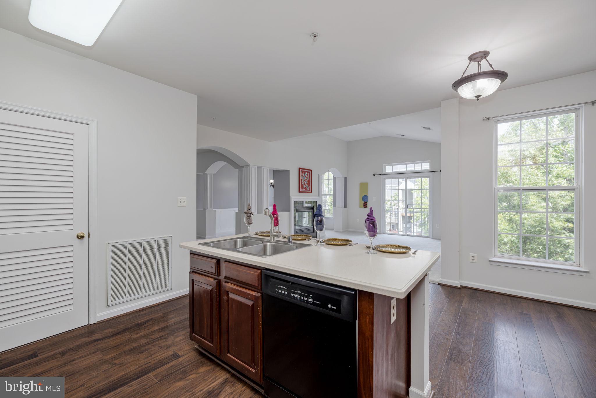 CAMERON STATION - Residential