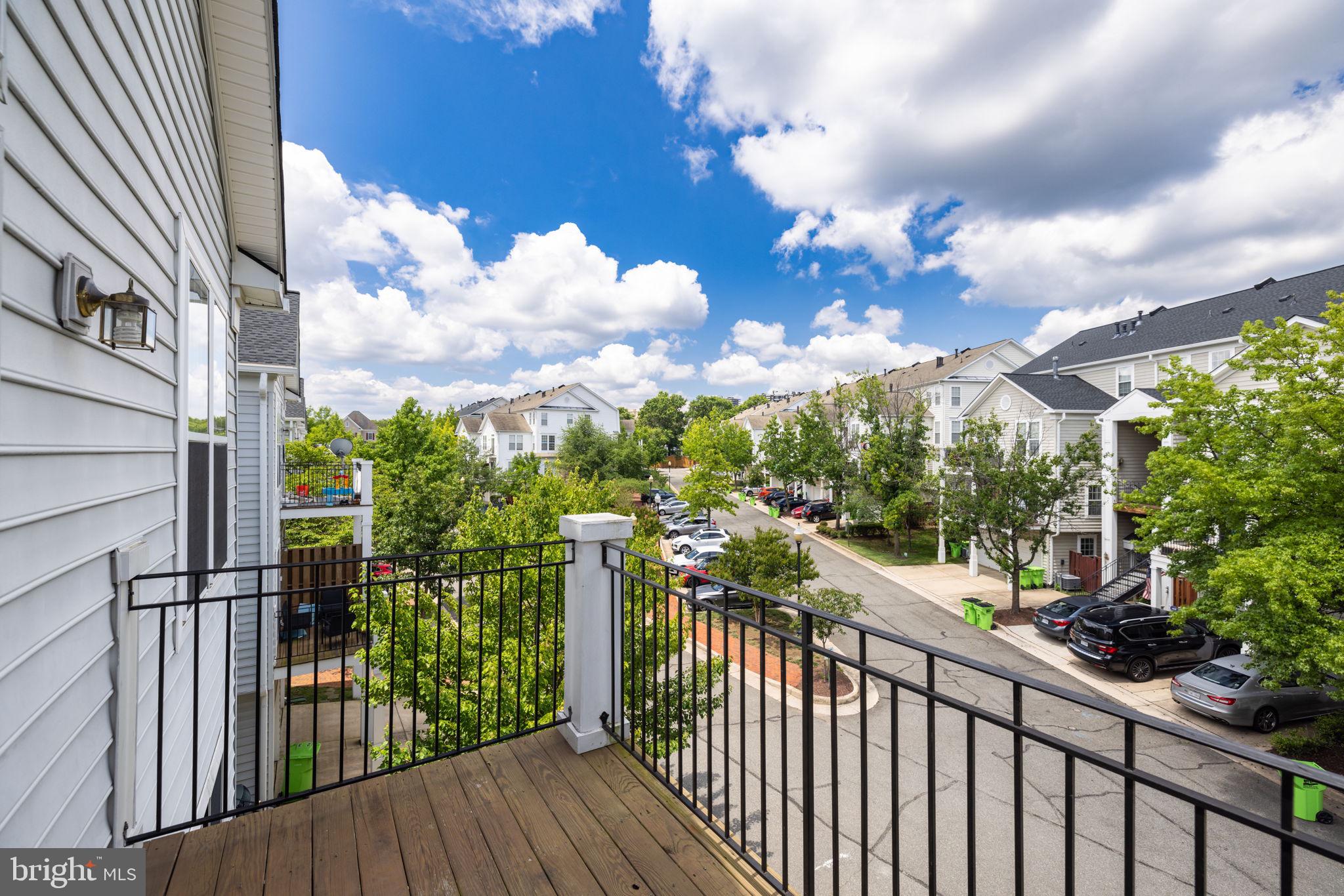 CAMERON STATION - Residential