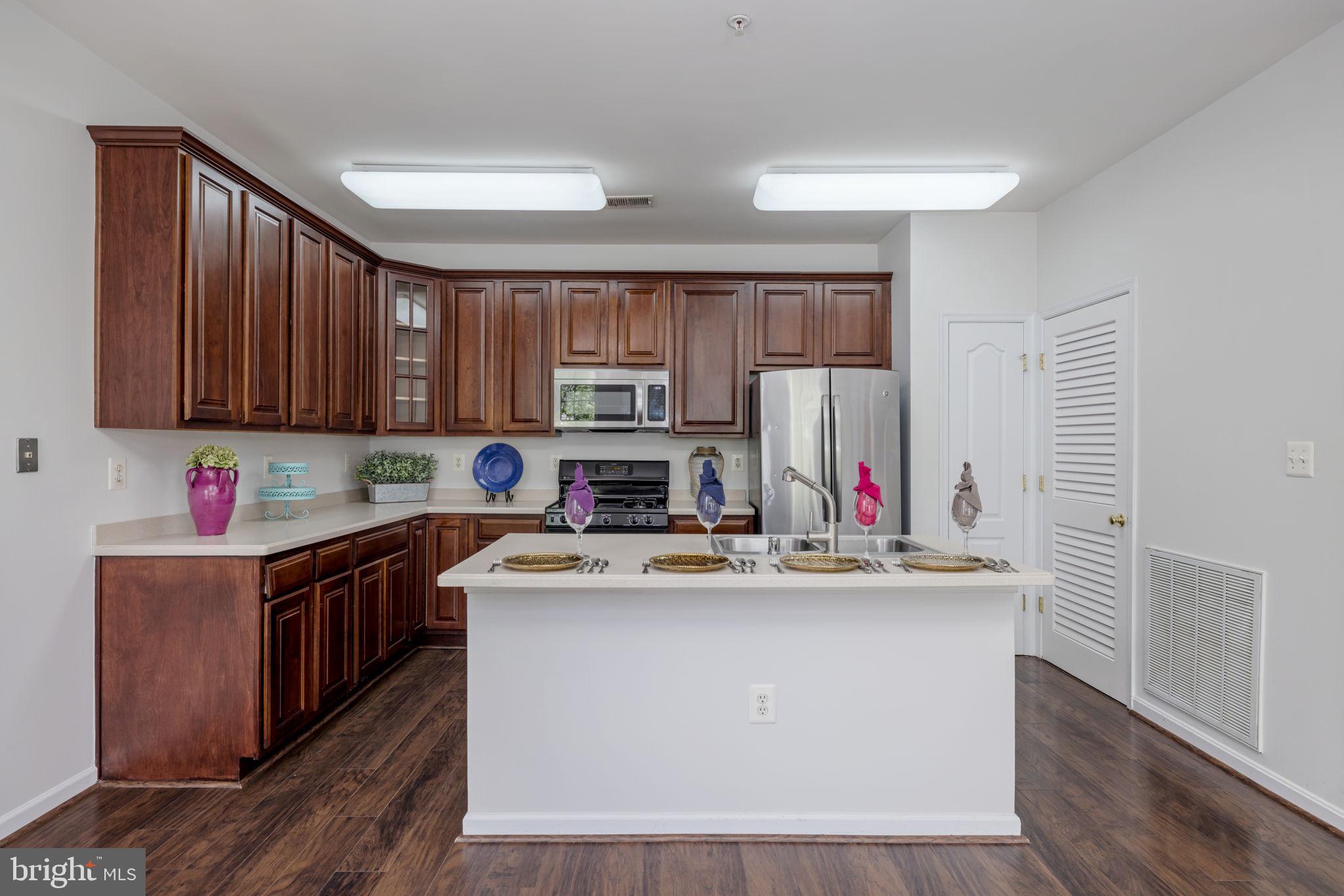 CAMERON STATION - Residential