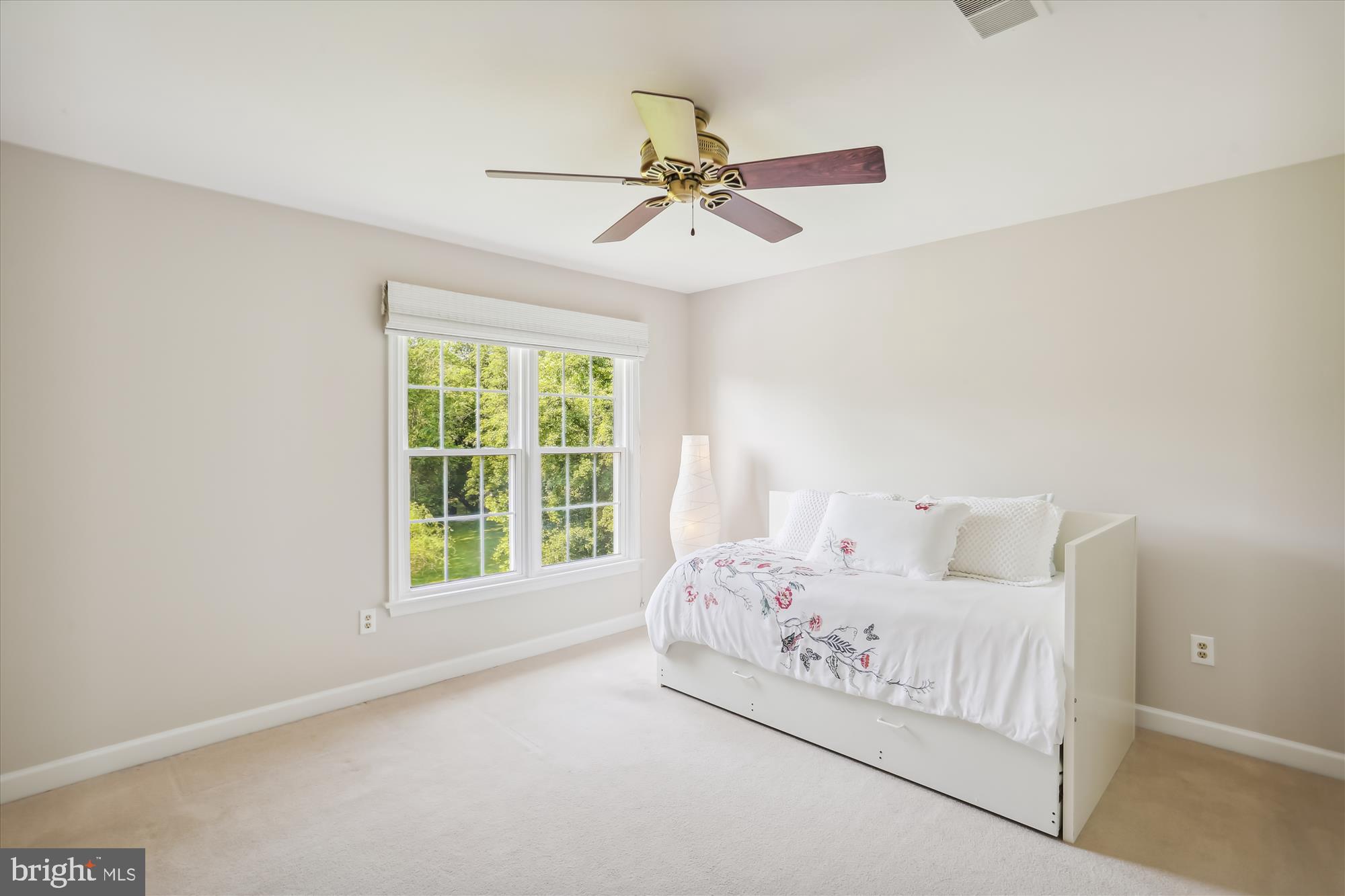 FOXLAIR ACRES - Residential