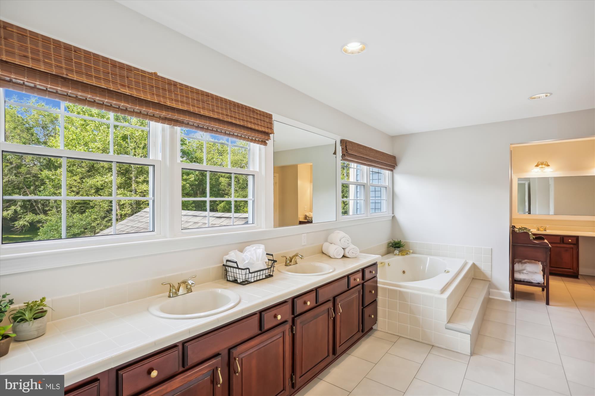 FOXLAIR ACRES - Residential