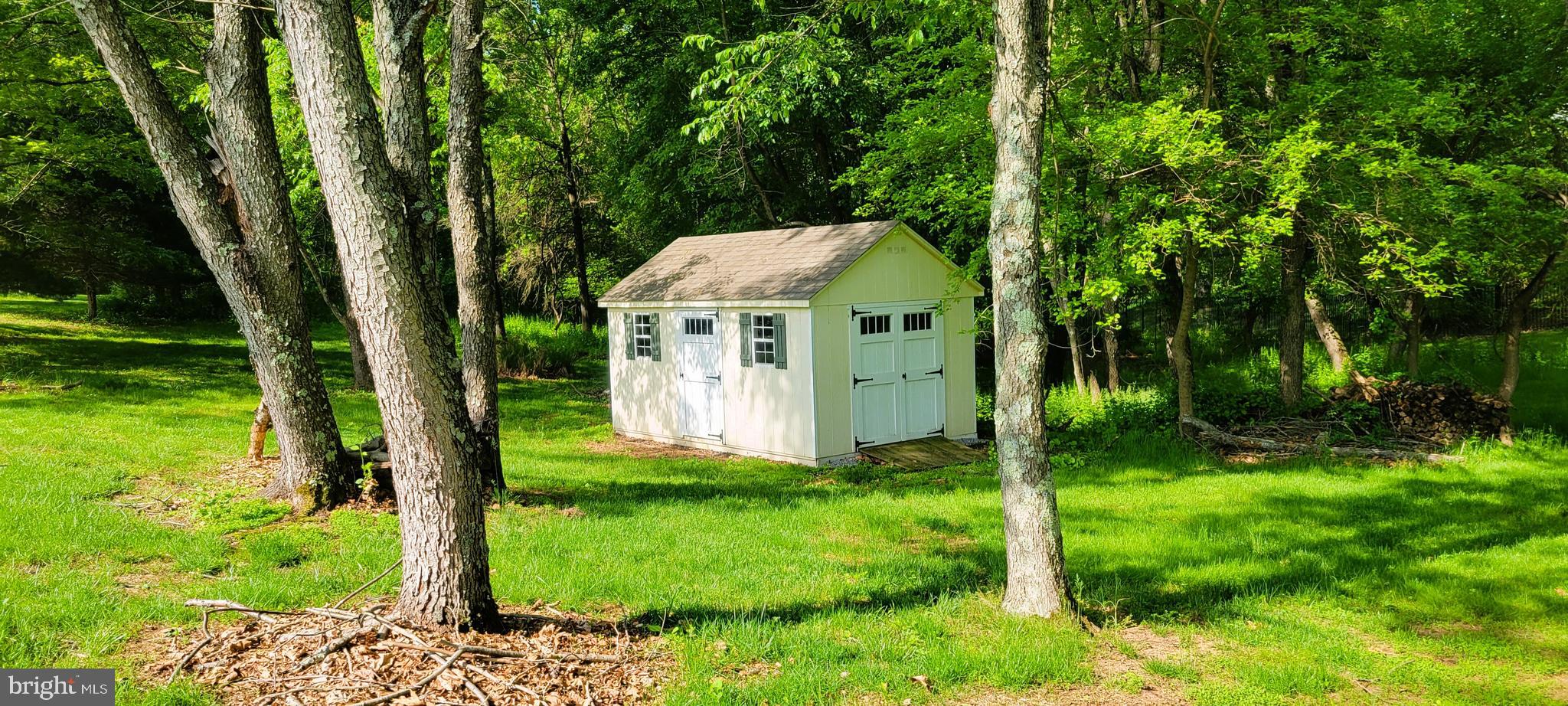 FOXLAIR ACRES - Residential