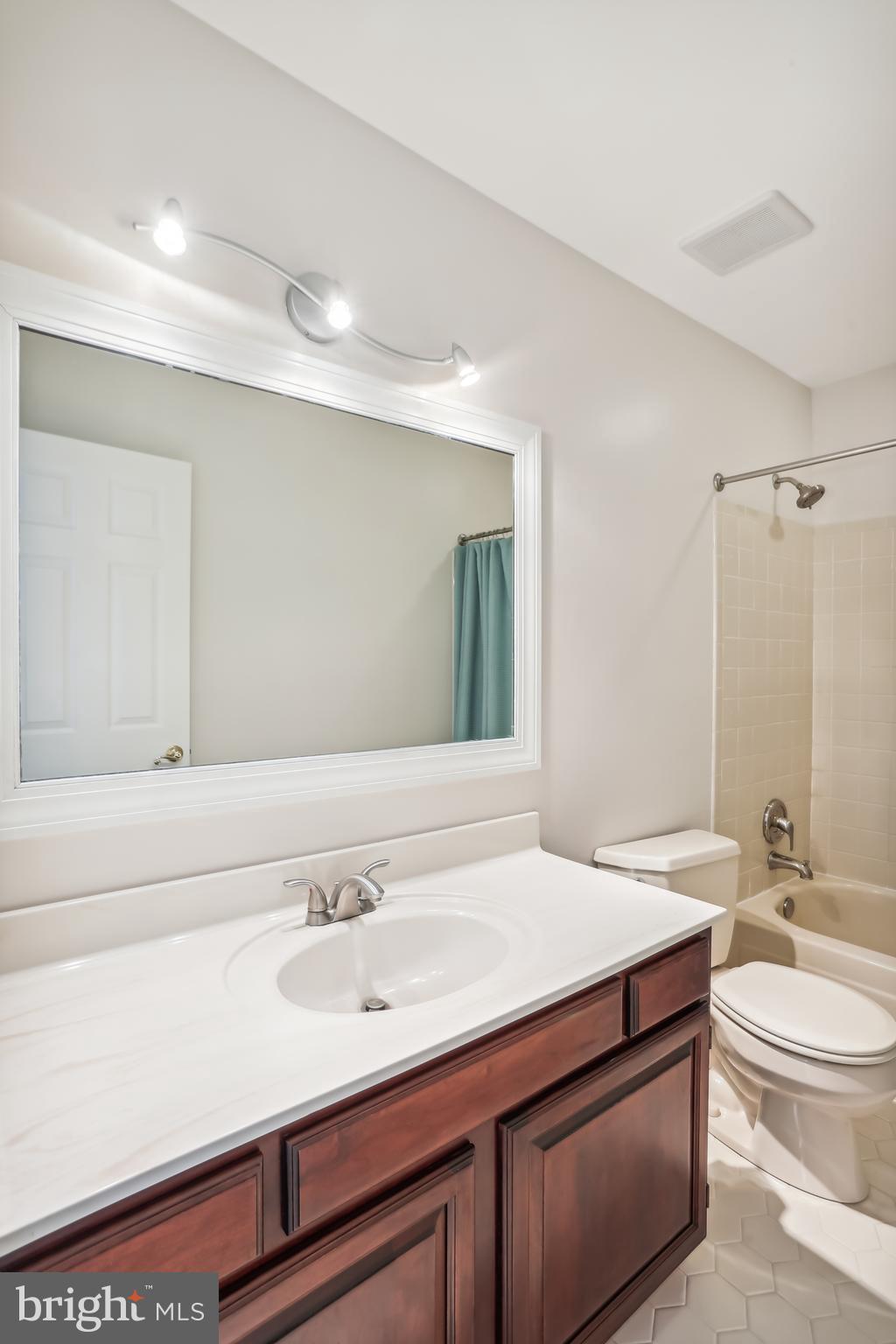 FOXLAIR ACRES - Residential