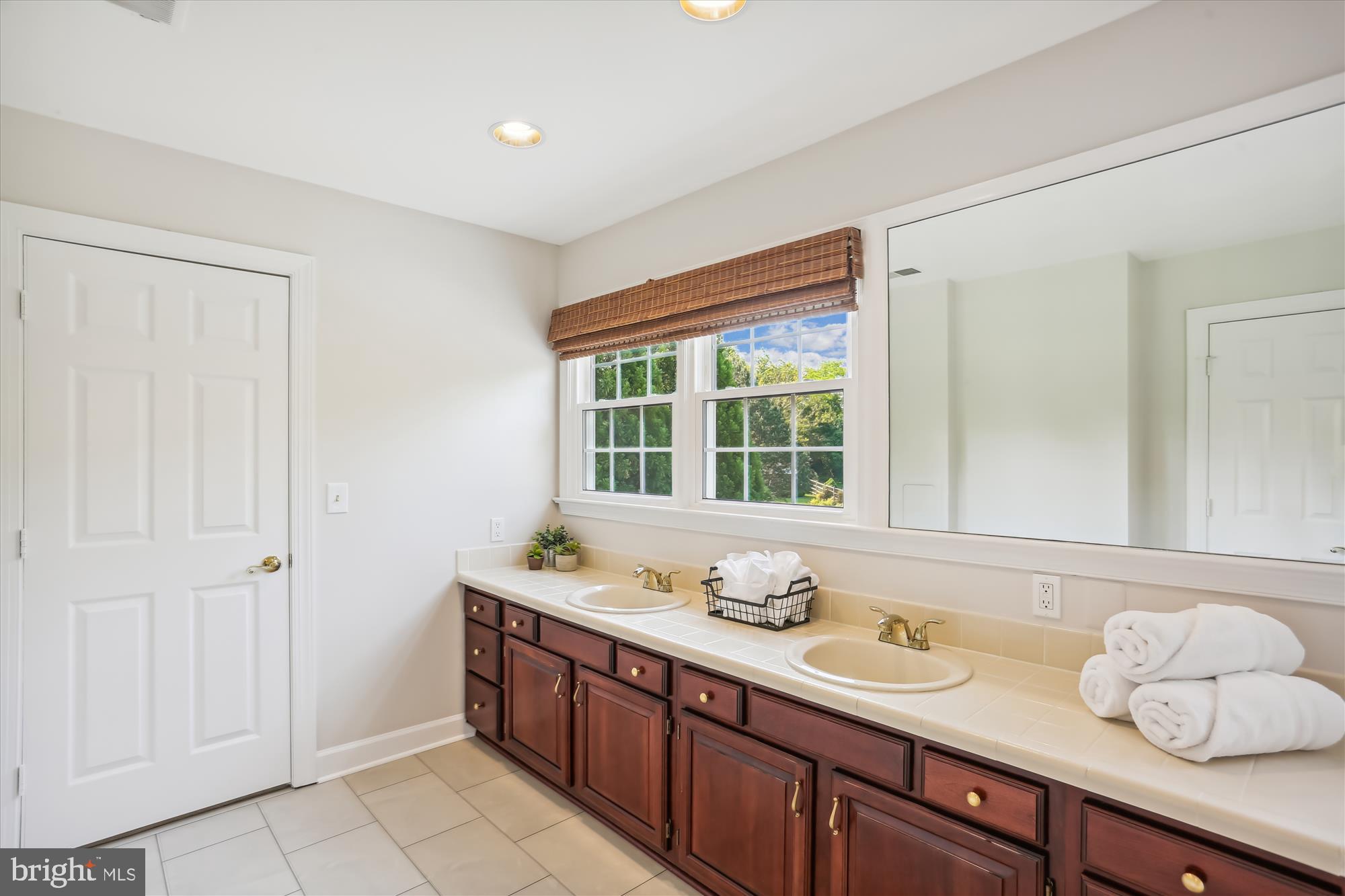 FOXLAIR ACRES - Residential