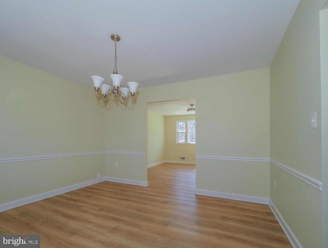 WILLIAMSBURG - Residential