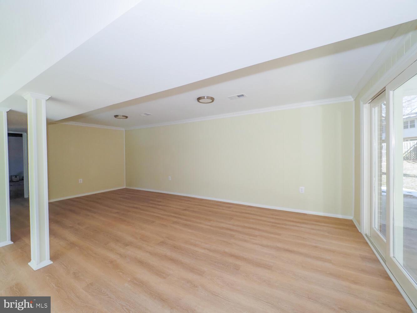 WILLIAMSBURG - Residential