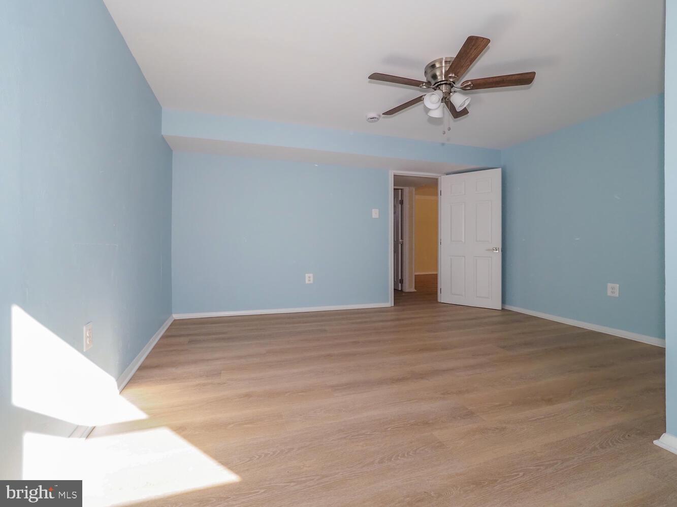 WILLIAMSBURG - Residential