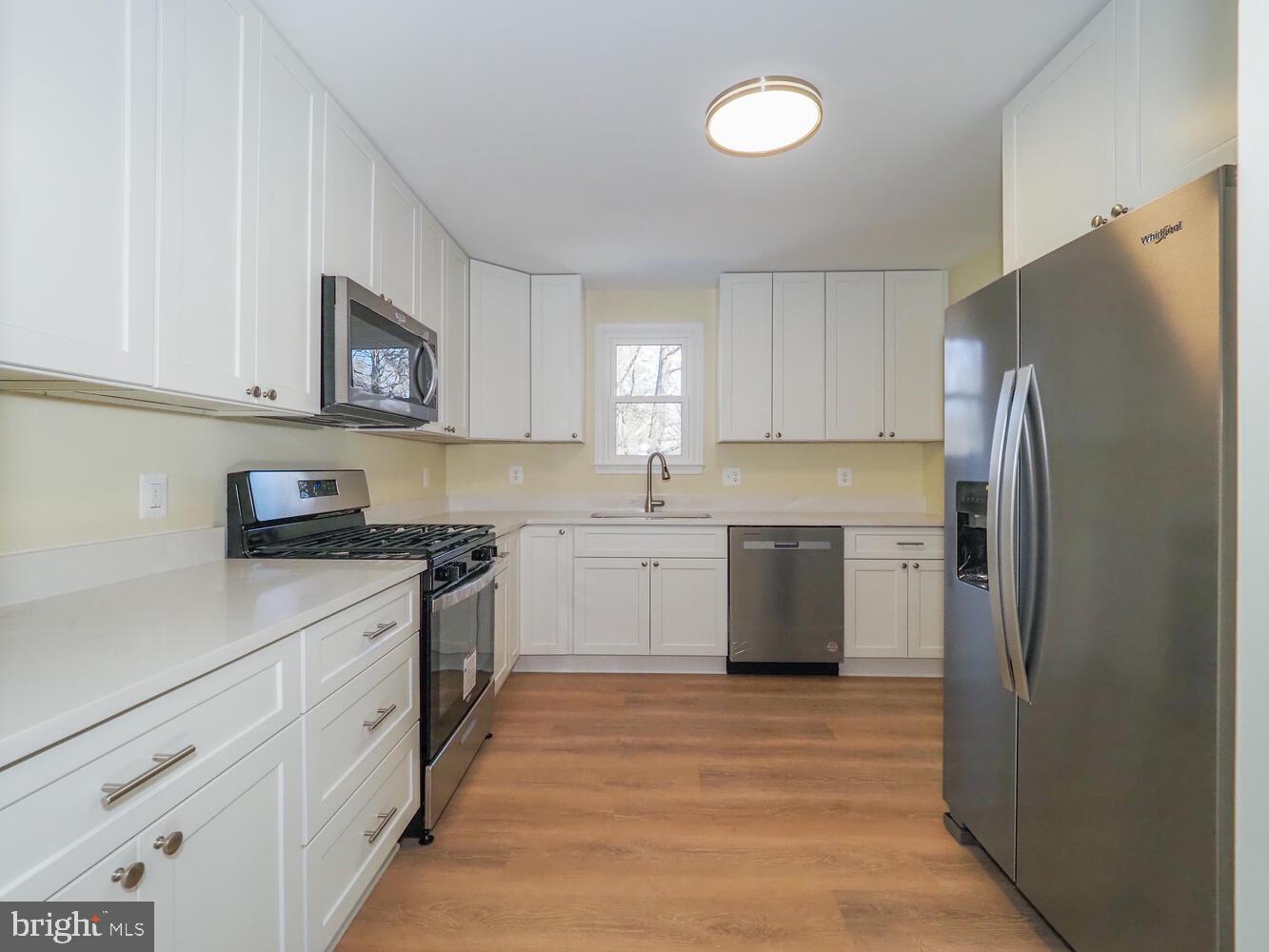 WILLIAMSBURG - Residential