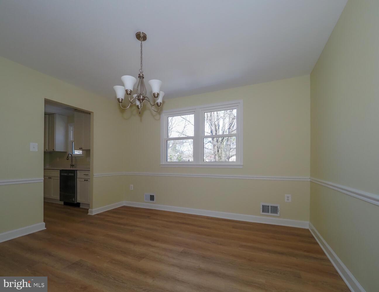 WILLIAMSBURG - Residential