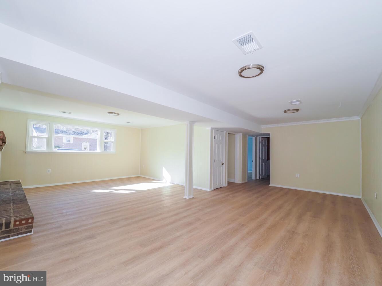 WILLIAMSBURG - Residential