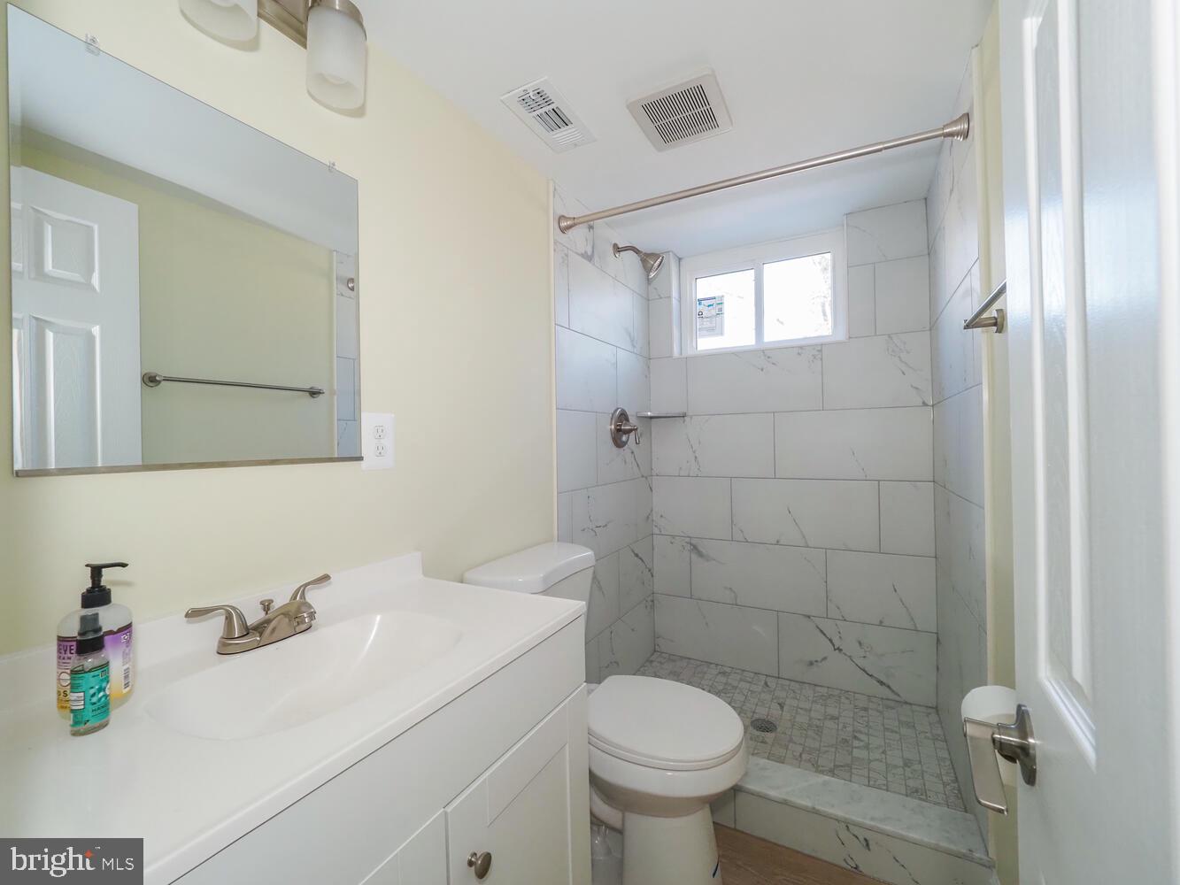 WILLIAMSBURG - Residential