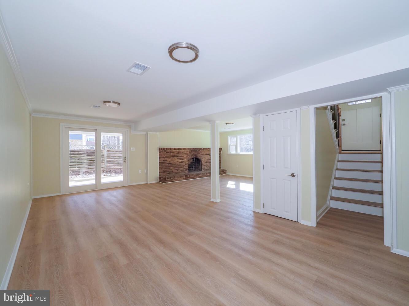 WILLIAMSBURG - Residential