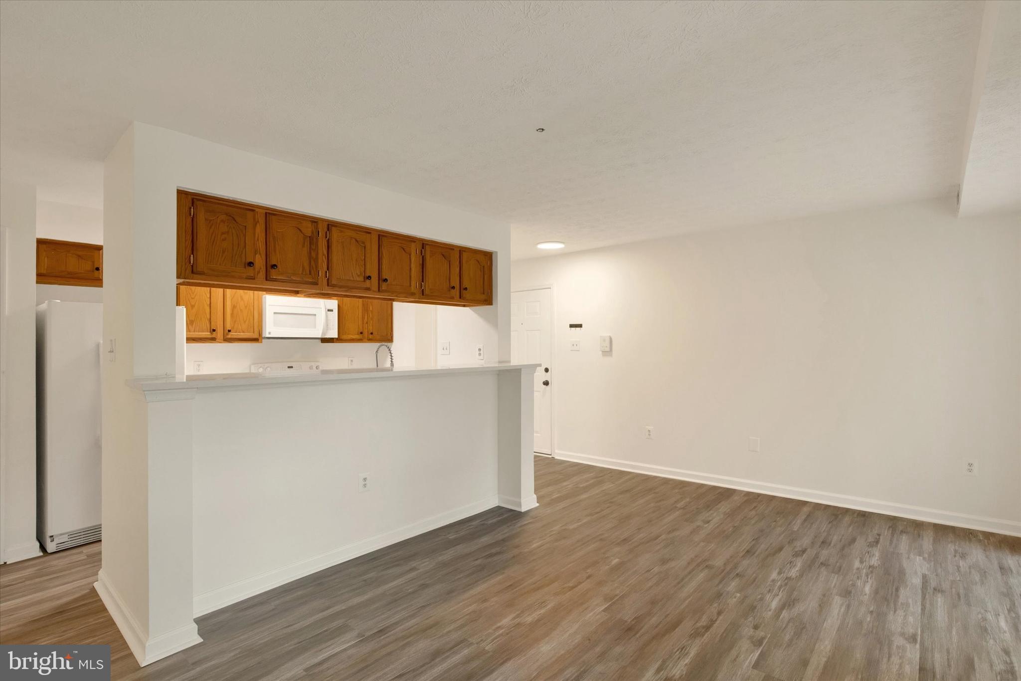 9101 LINCOLNSHIRE COURT E E
