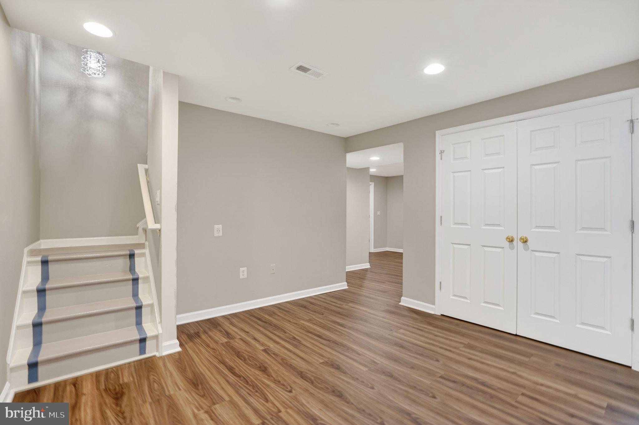 BRIDLEWOOD MANOR - Residential