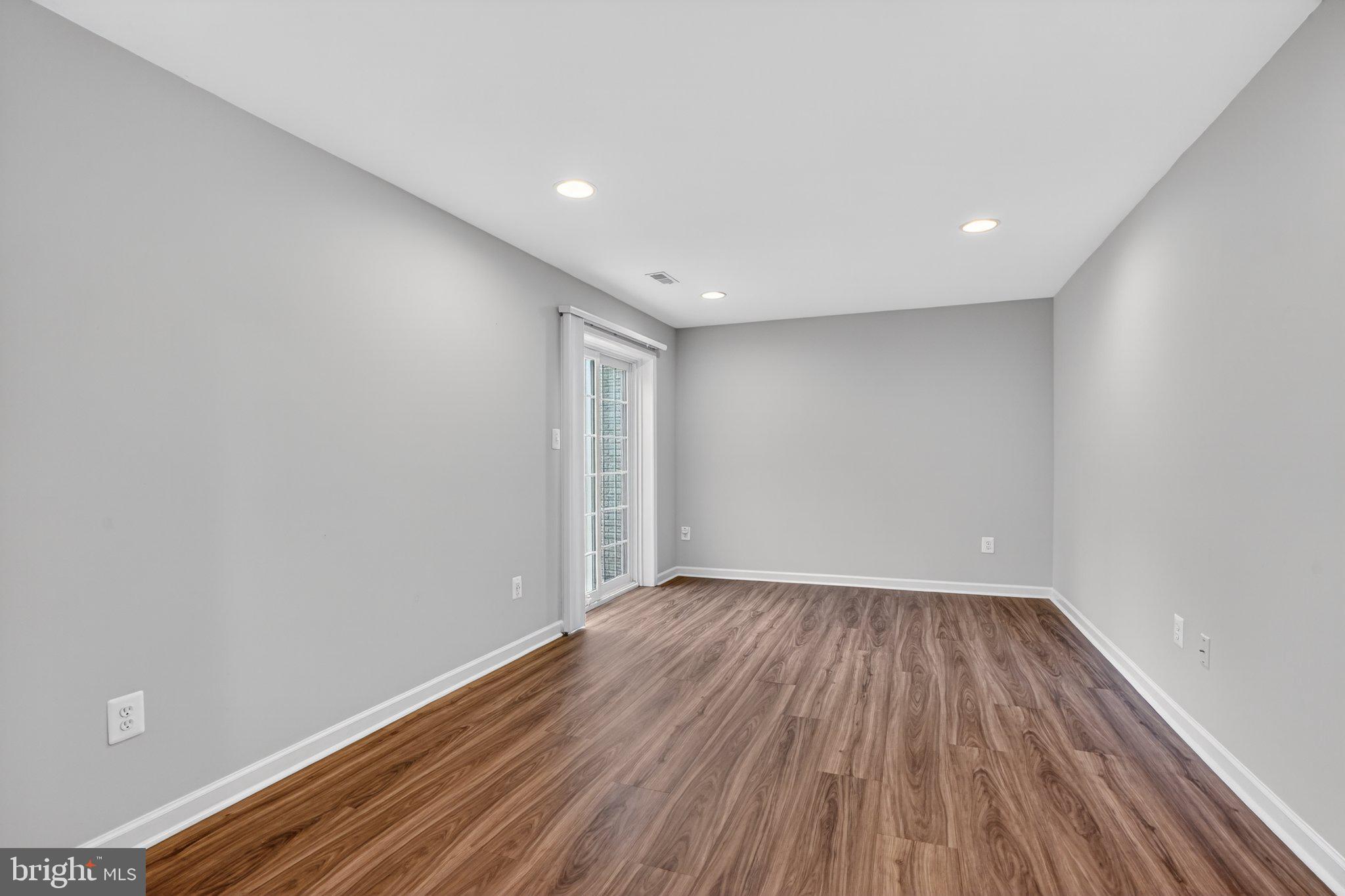 BRIDLEWOOD MANOR - Residential