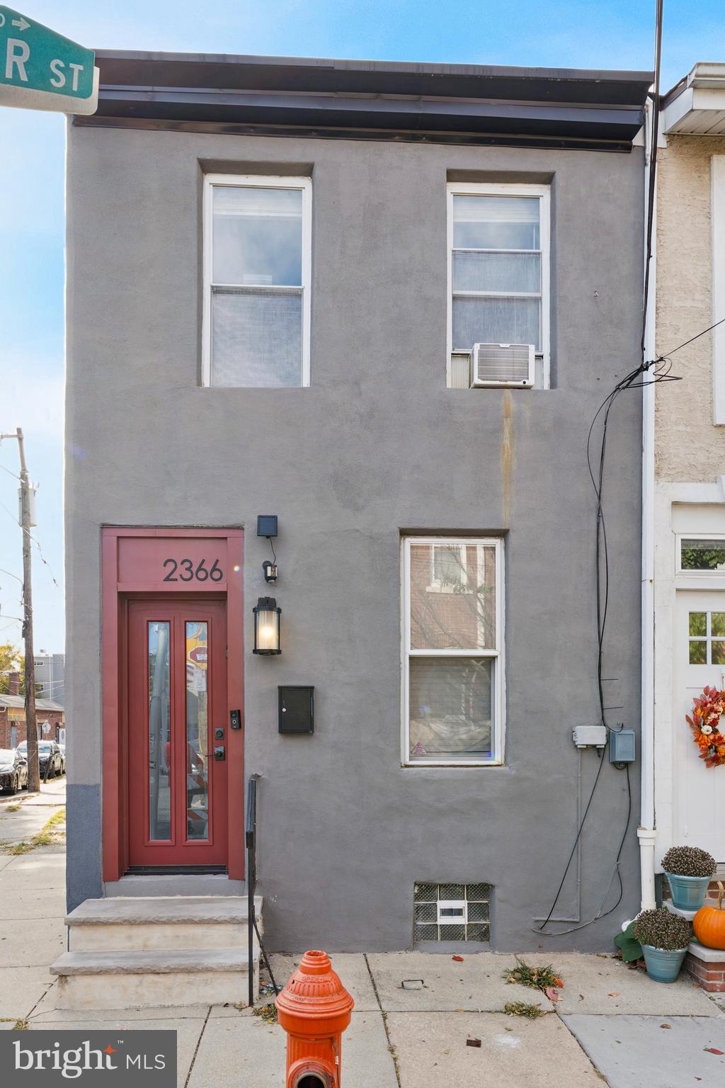 2366 E FLETCHER STREET