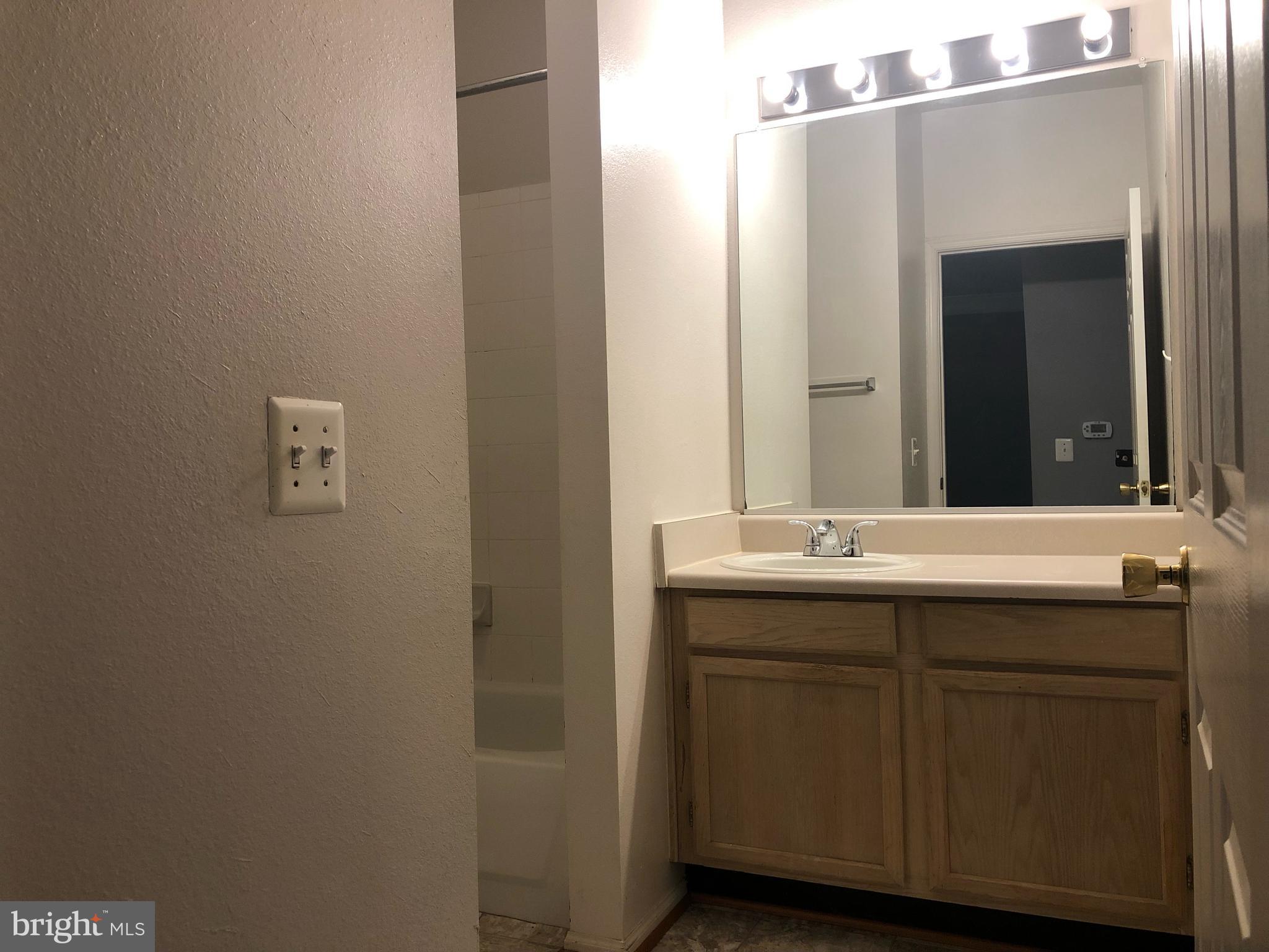 GATES OF MCLEAN - Residential Lease