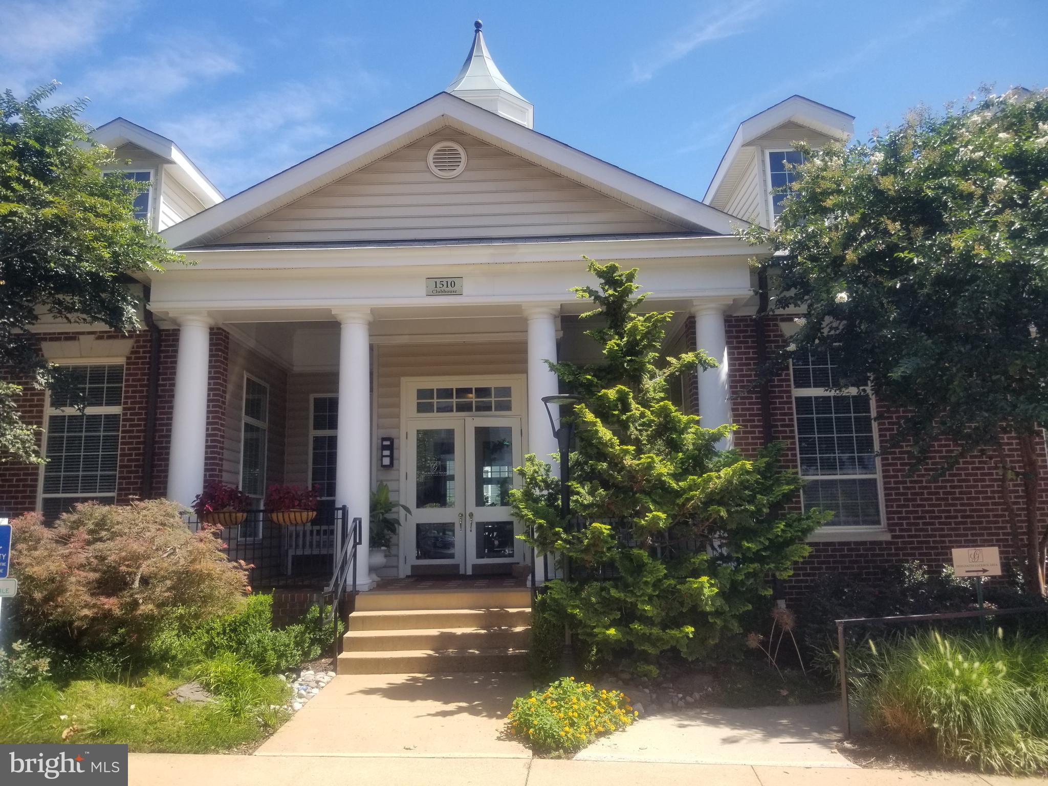 GATES OF MCLEAN - Residential Lease