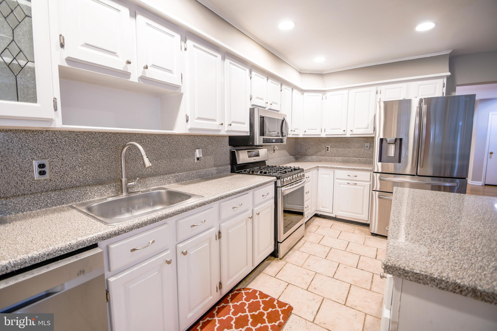 ROXBOROUGH - Residential Lease