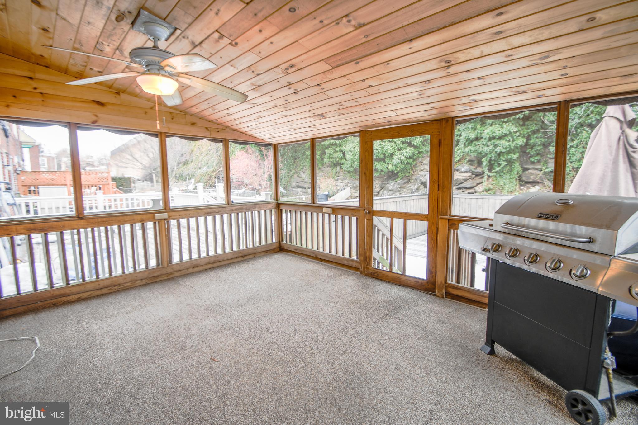 ROXBOROUGH - Residential Lease